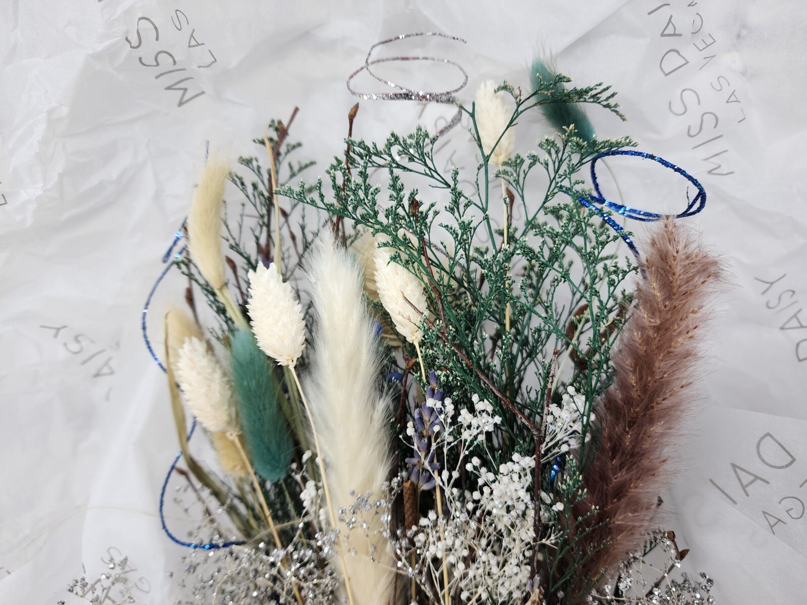 Miss Daisy Large Dried Floral Bouquet, Arrangement 100% All Natural Real Flowers