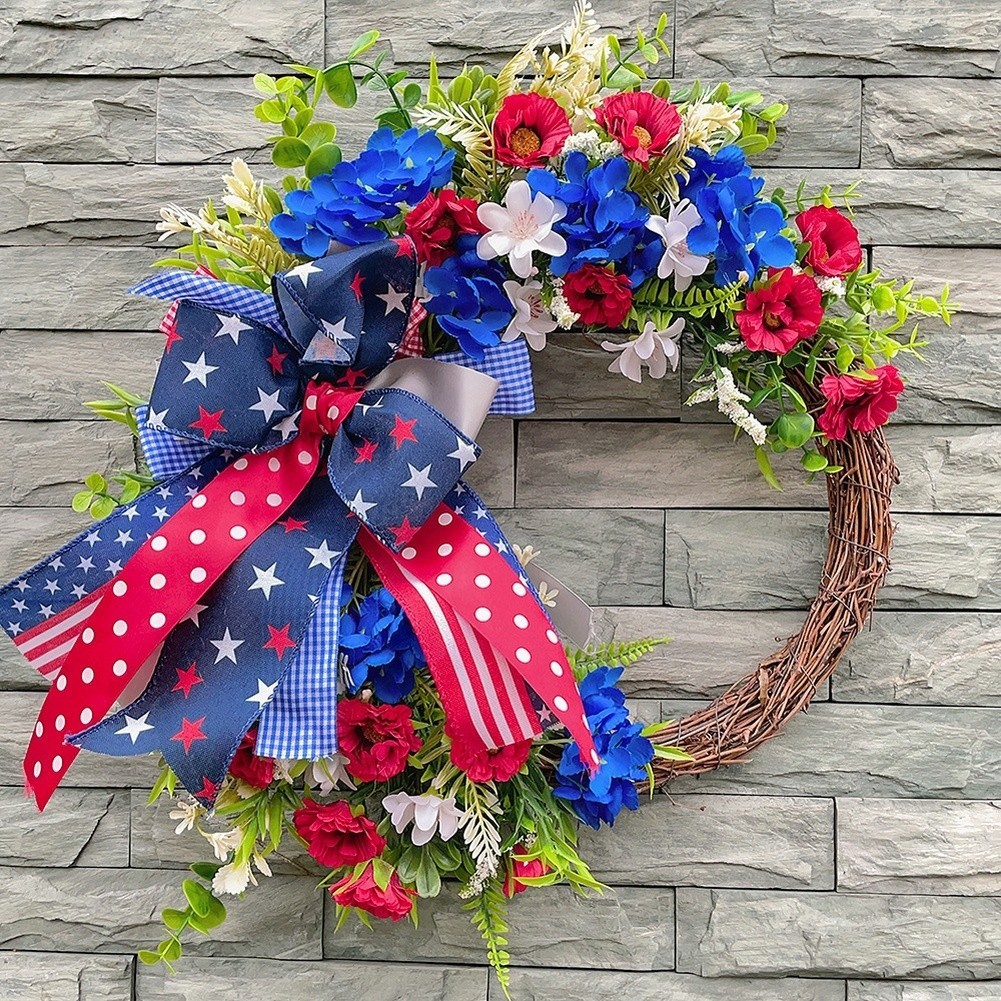 Minimalist Plastic Wreath for Independence Day Decor Hanging on Door or Wall