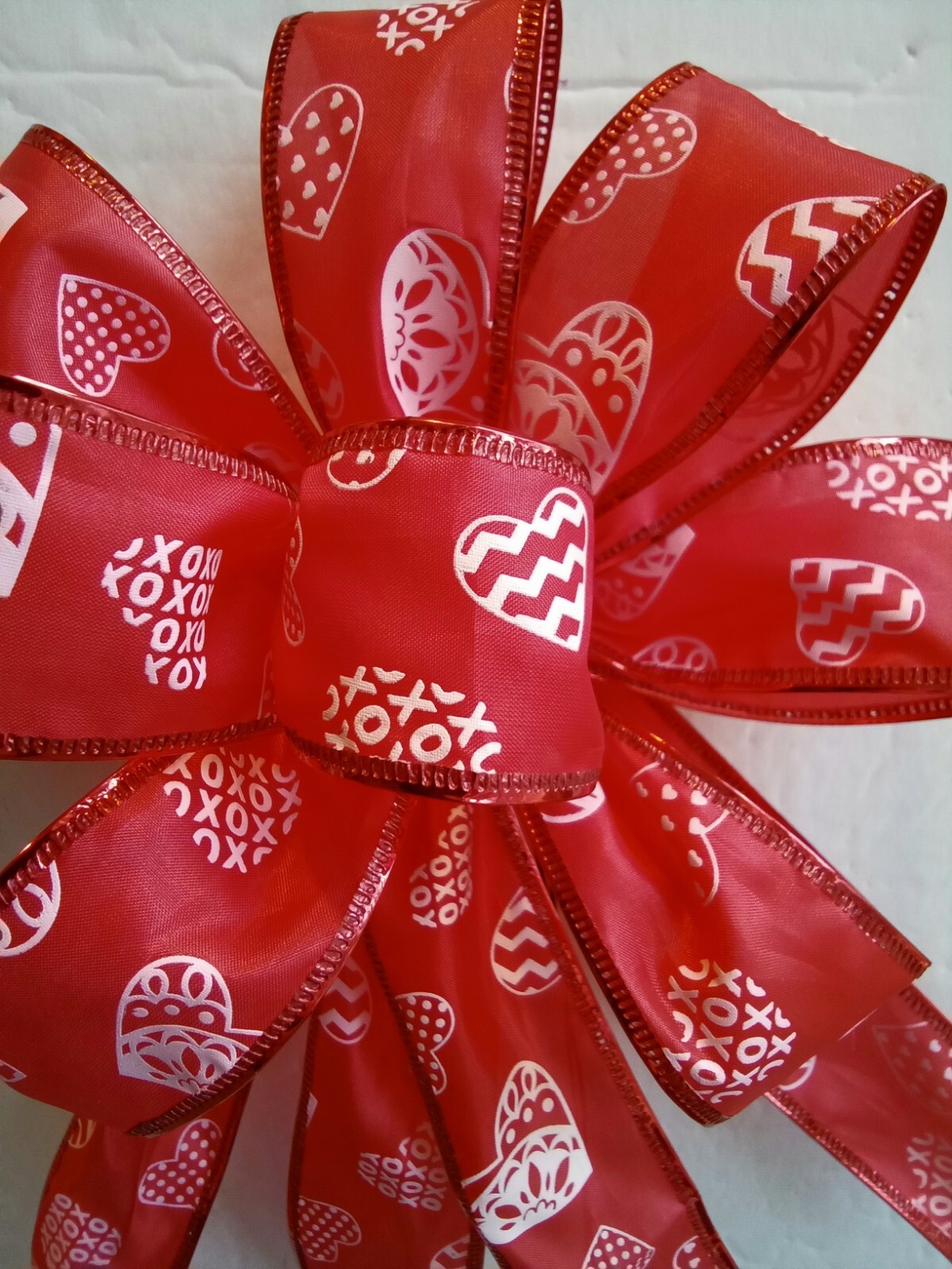 Valentine Bow approx. 8 in. decoration wreath post hand tied hearts XO red white