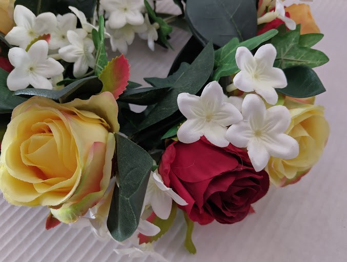 Rose candle ring for a 6″ pillar candle or cremation urn.