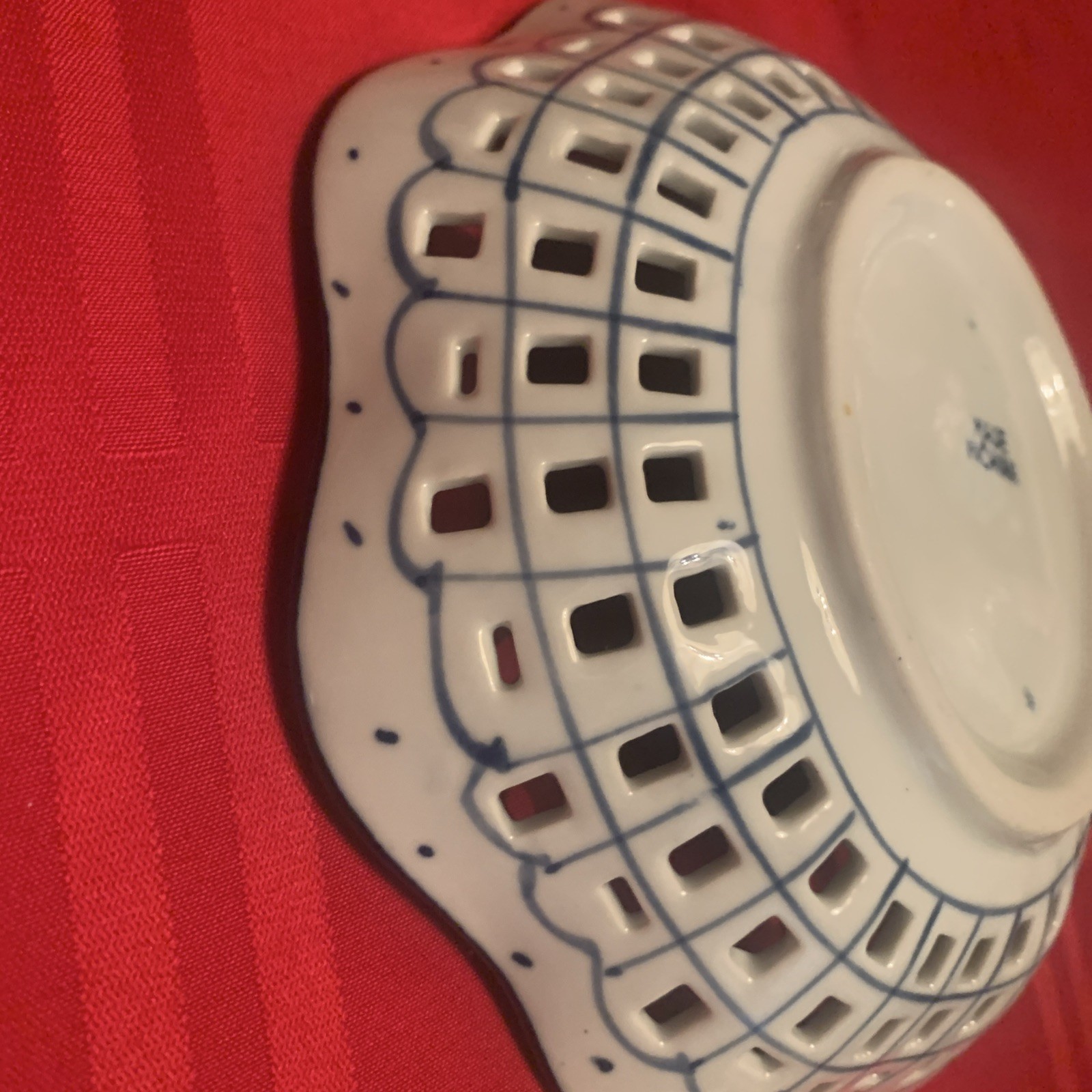 Ceramic Basketweave Fruit And Bread Bowl, Blue and White, Lattice Cut China 7.5″