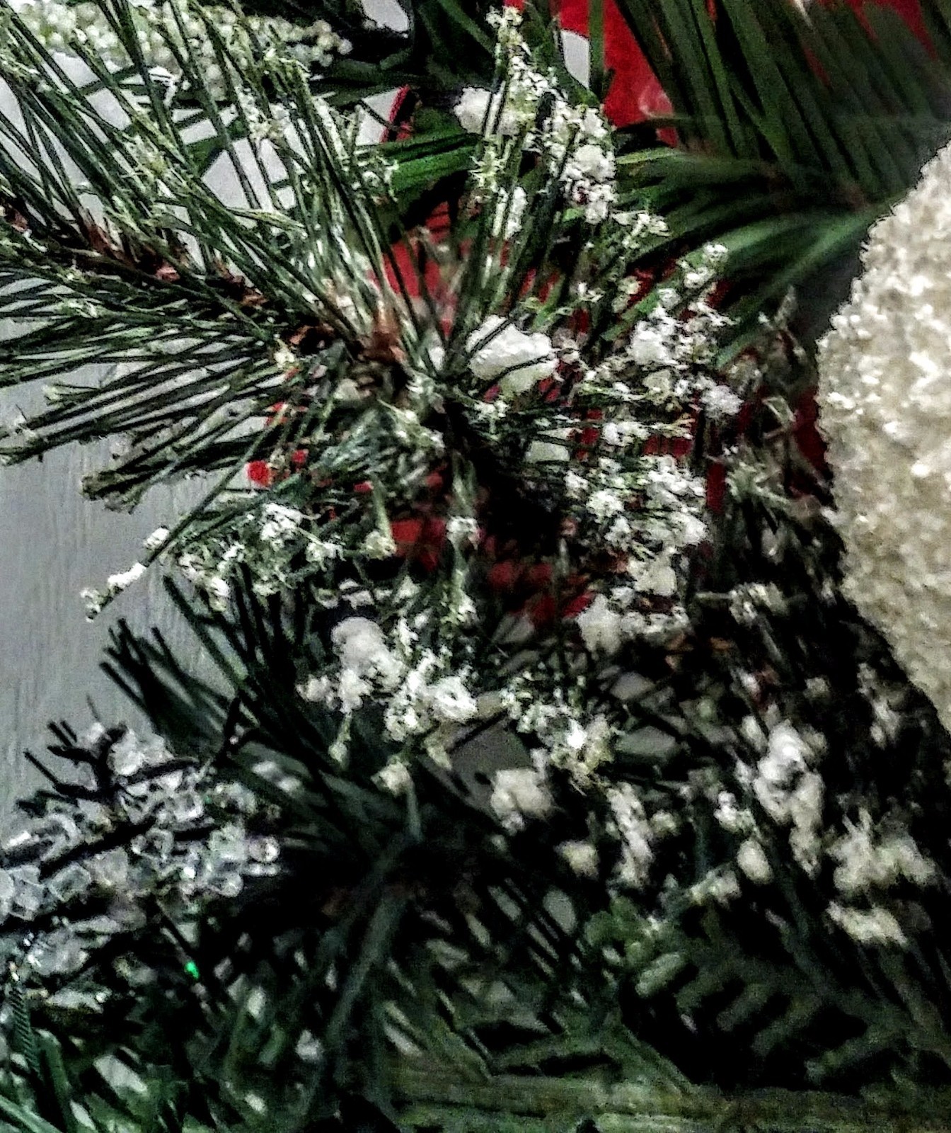 NWT 37″T Christmas Teardrop-Snowy & Icy Pine, Cones & Silver & White Ornaments