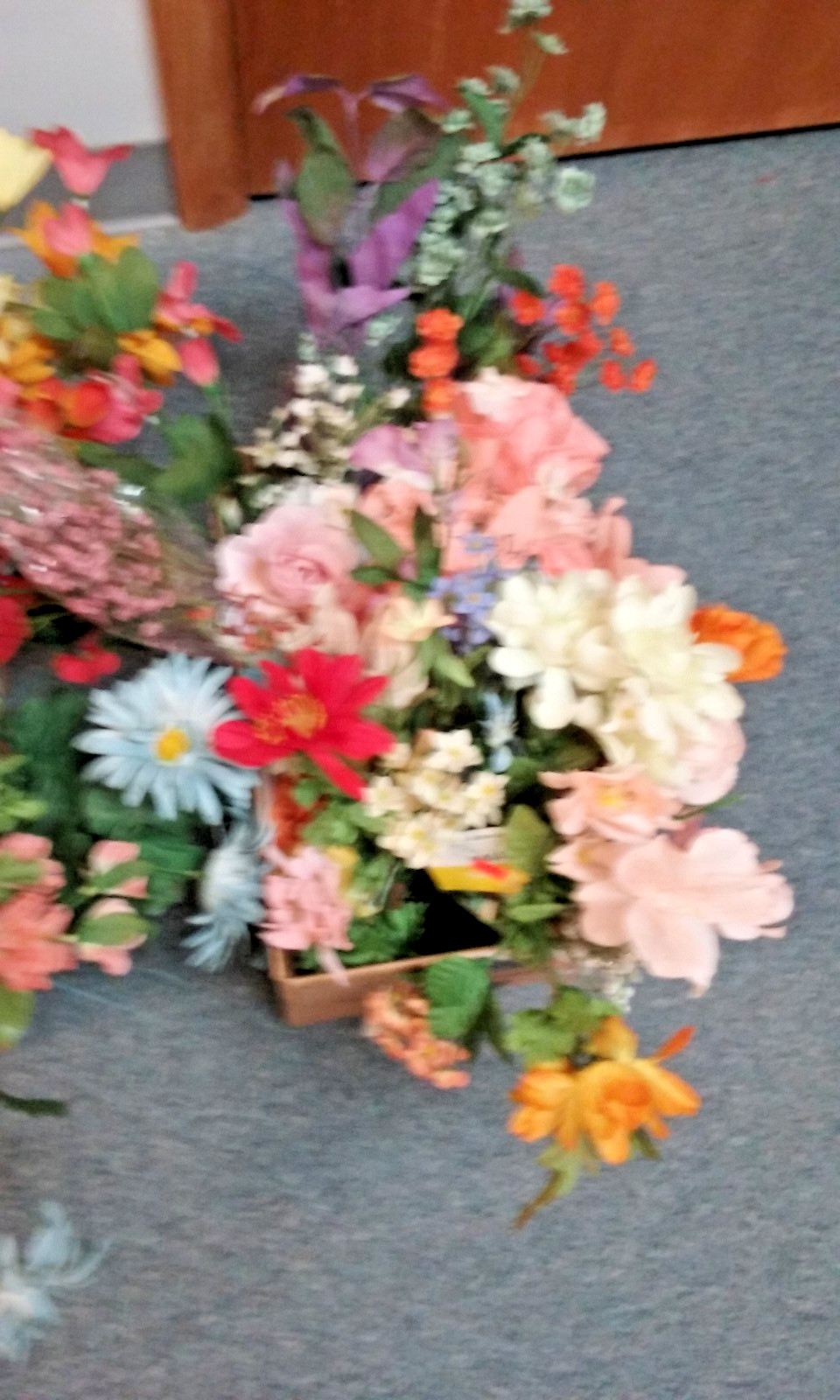 Artificial Flowers Group Realistic Fake Colorful Summer Flowers with Stems NWT