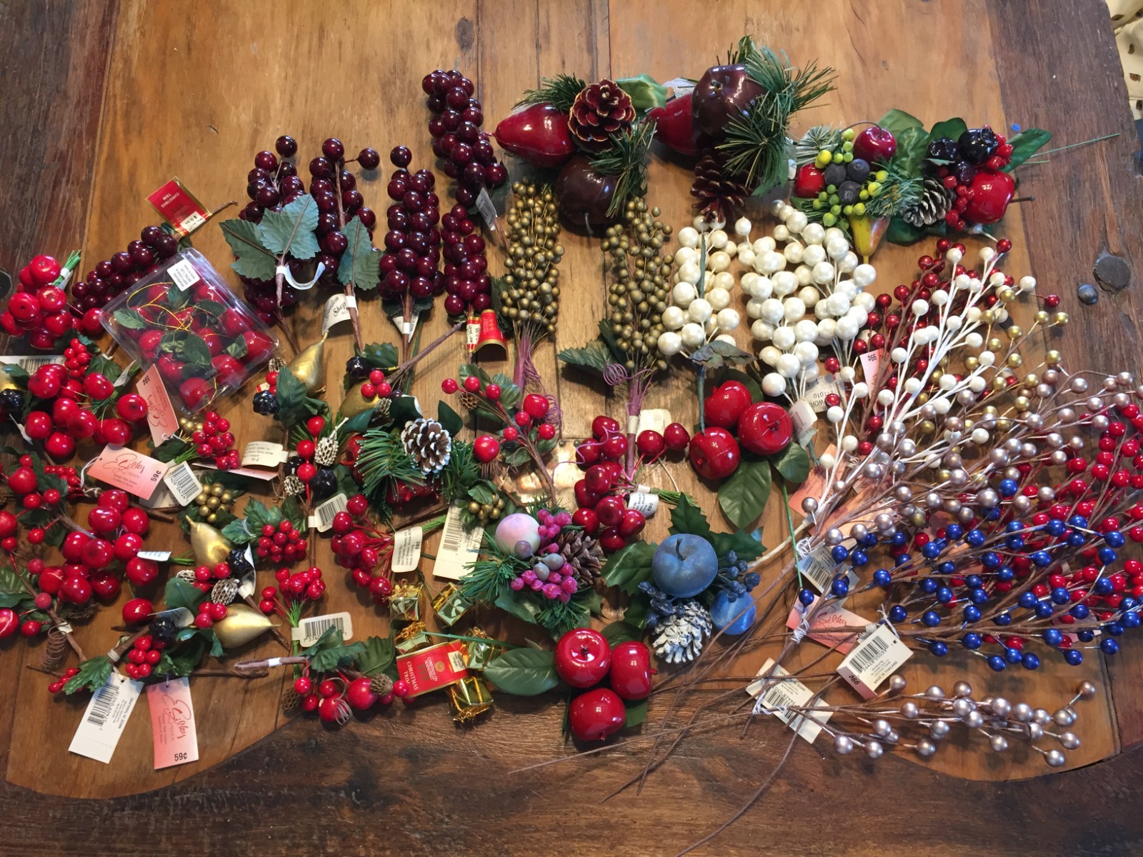 Lot of 57 Christmas Holiday Floral Arrangement Decor,Berries,Pinecones,NEW