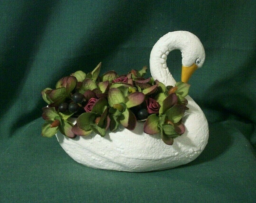 Mini Ceramic Swan Floral Arrangement – 4″ Tall