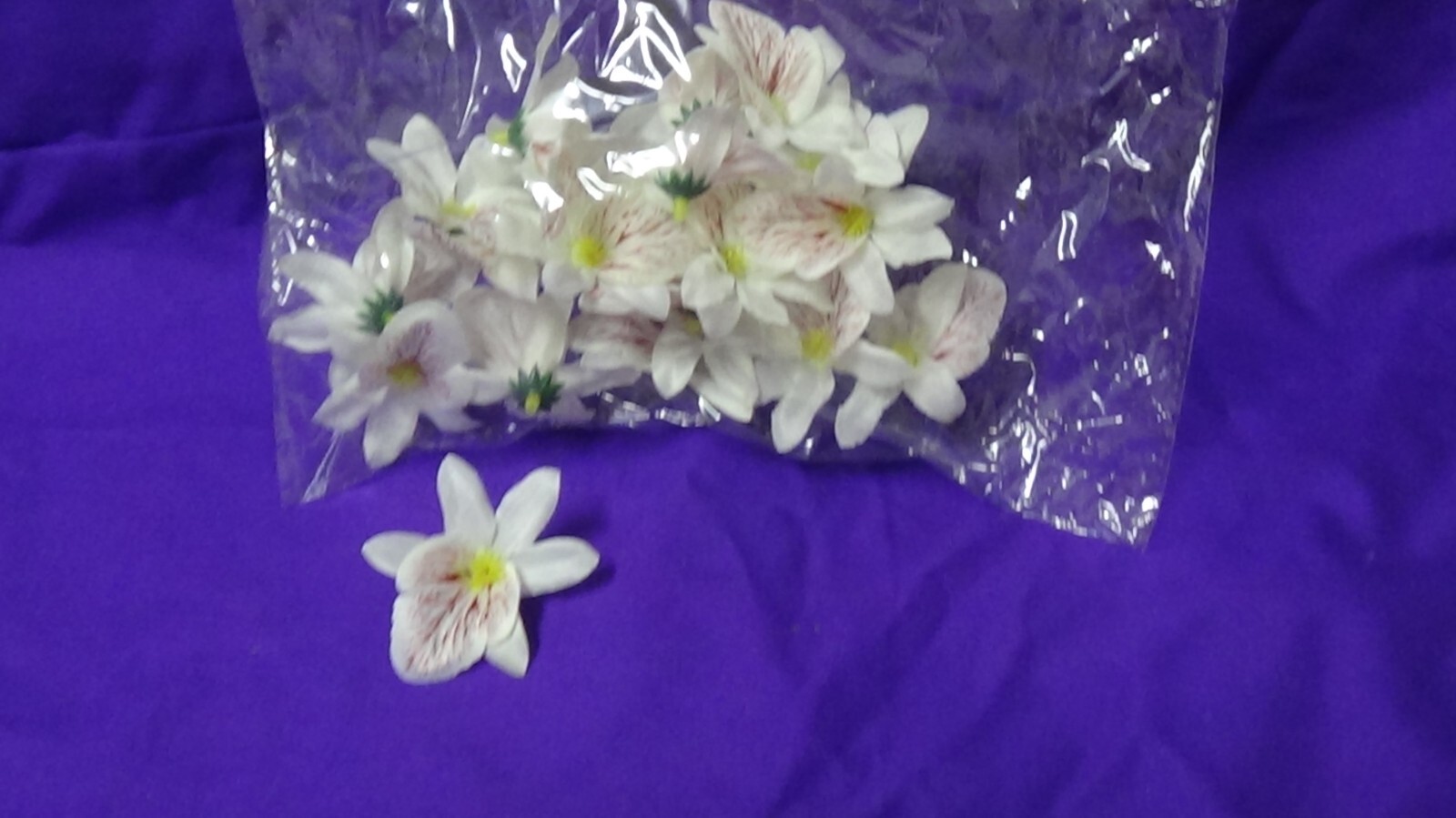 #059 Artificial Orchid Flowers 22 Heads 2 1/2″ White and Purple