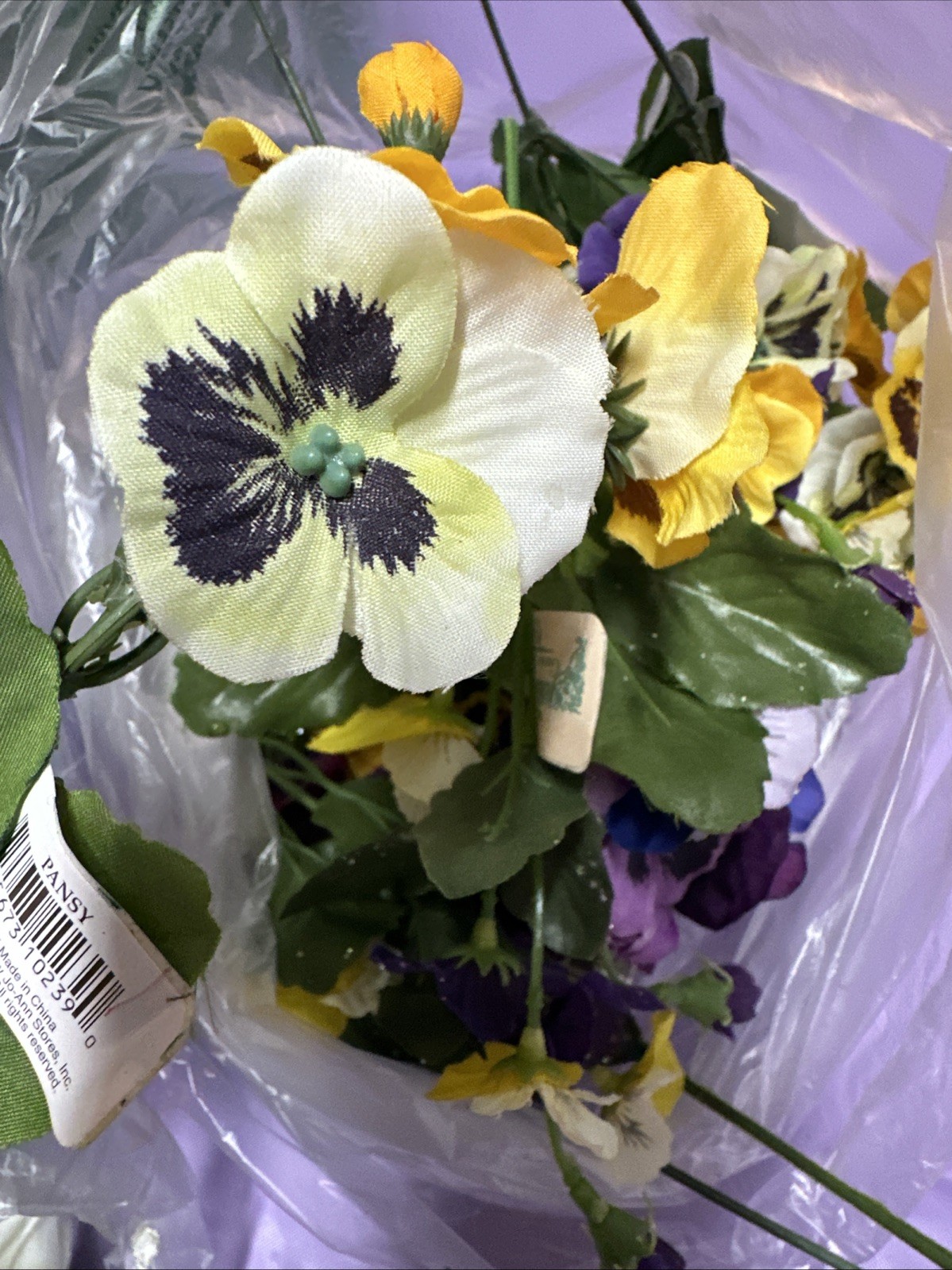 #A11 Lot 6. Artificial flowers and leaves for decorations 1+ lbs