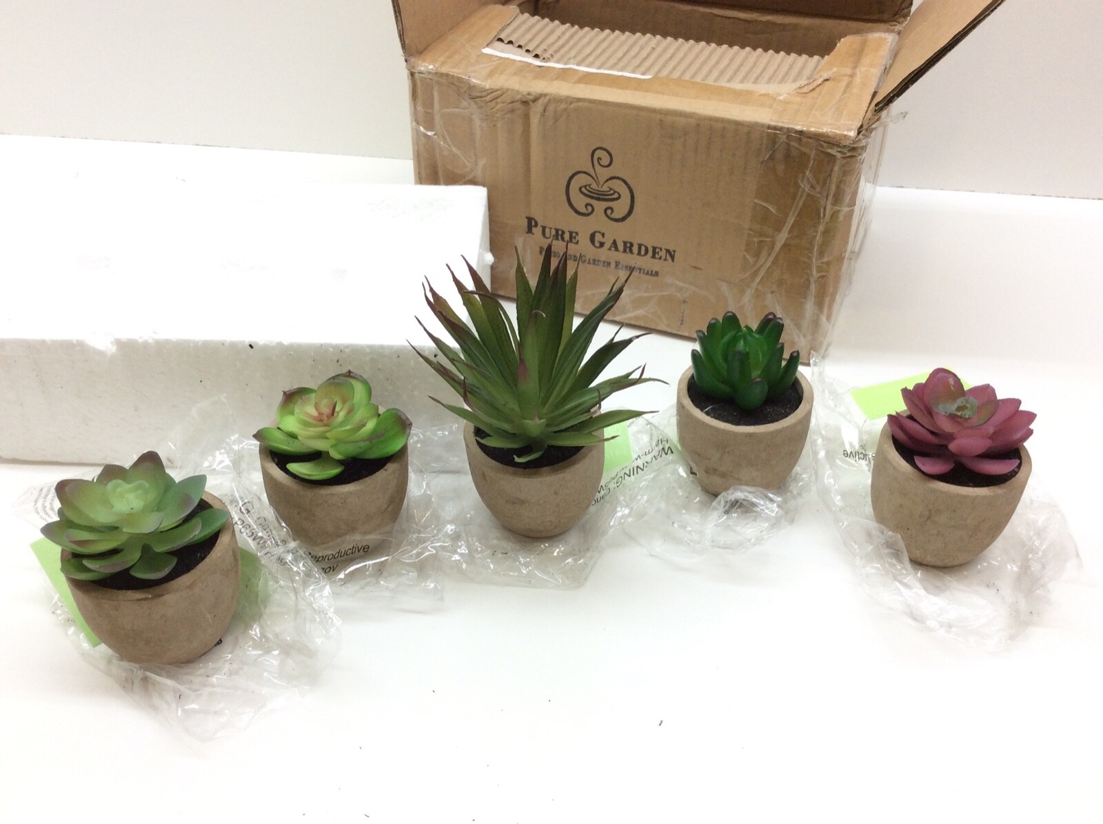 Pure Garden Faux Succulents Set of 5 Assorted Lifelike Plastic Greenery in Stone