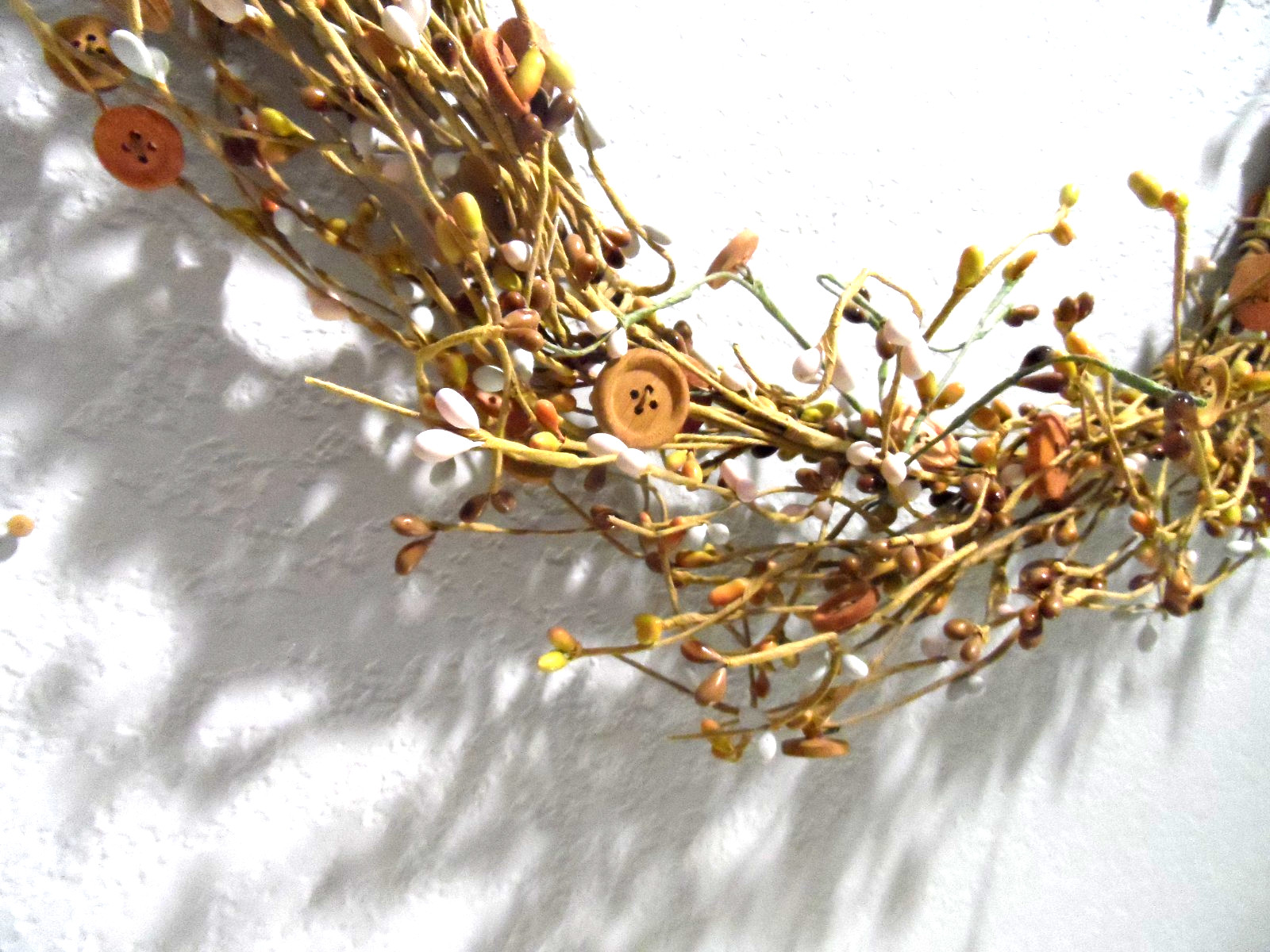16 INCH ROUND PIP BERRY ALL OCCASION WREATH