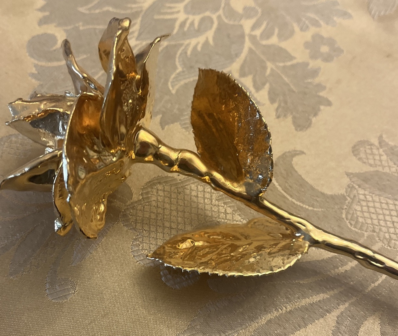 Real American Rose Dipped In 24K Yellow Gold Made In USA 12″ Lasts Forever