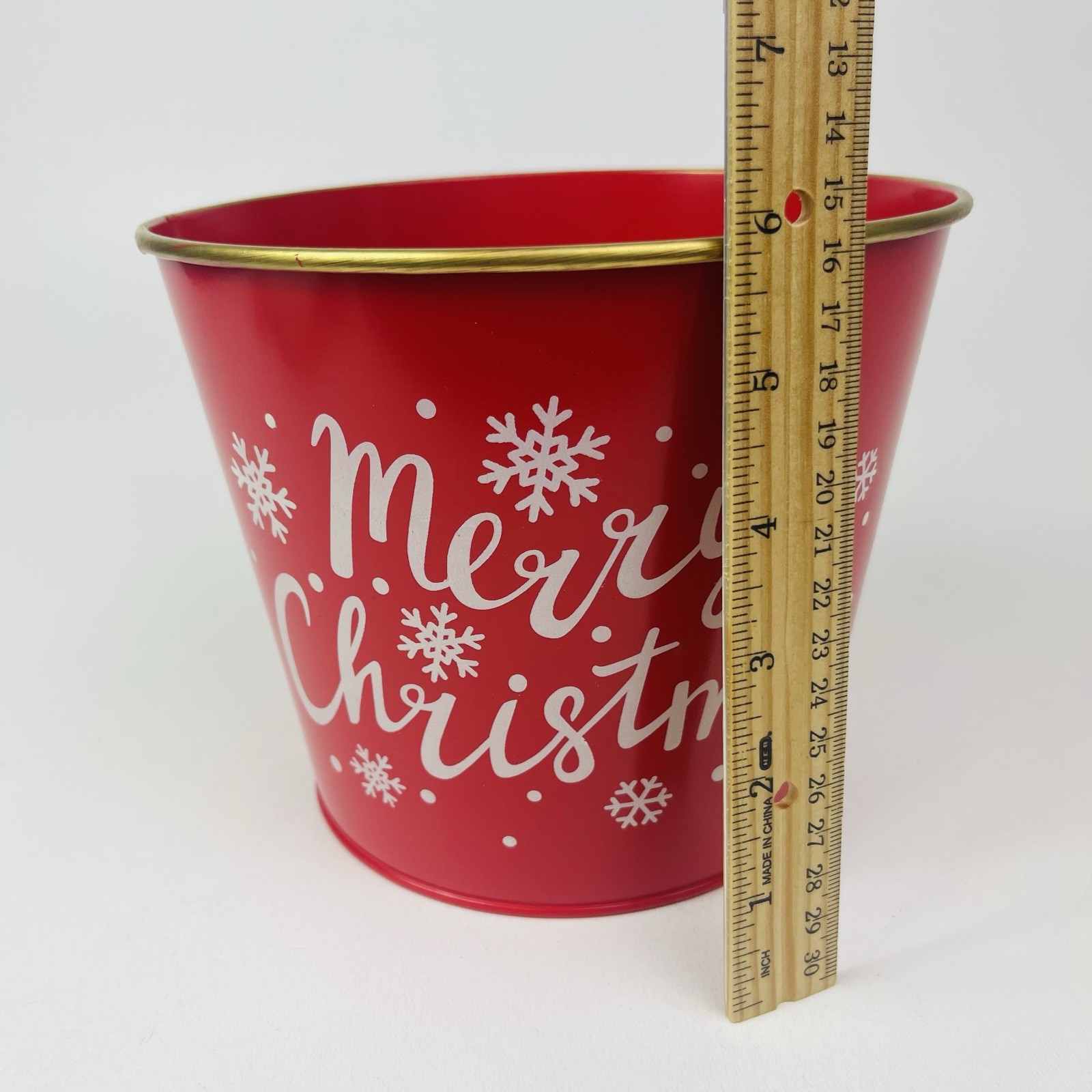 Round Tin Merry Christmas Red Flowerpot Can Home Decor Bucket