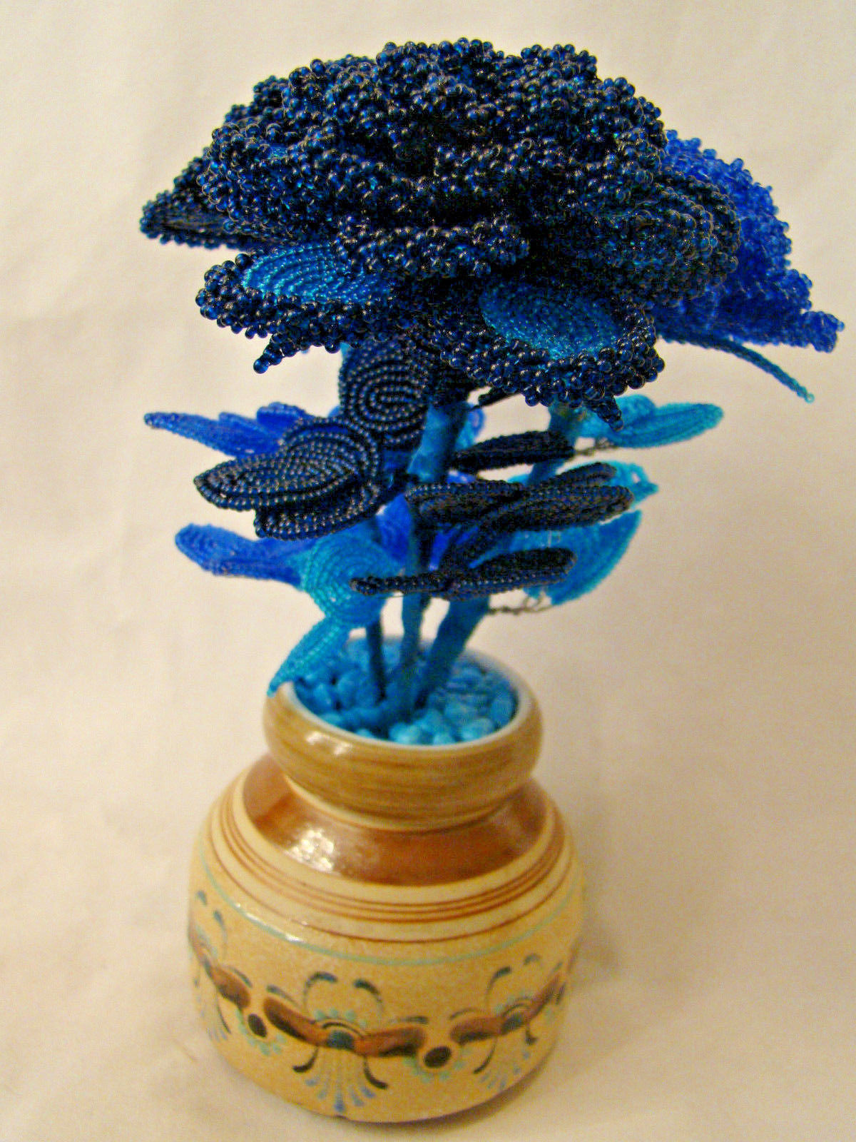 BLUE PRECOSIA SEED BEADED ROSES X 3 SET IN CERAMIC VASE HANDMADE IN AUSTRALIA