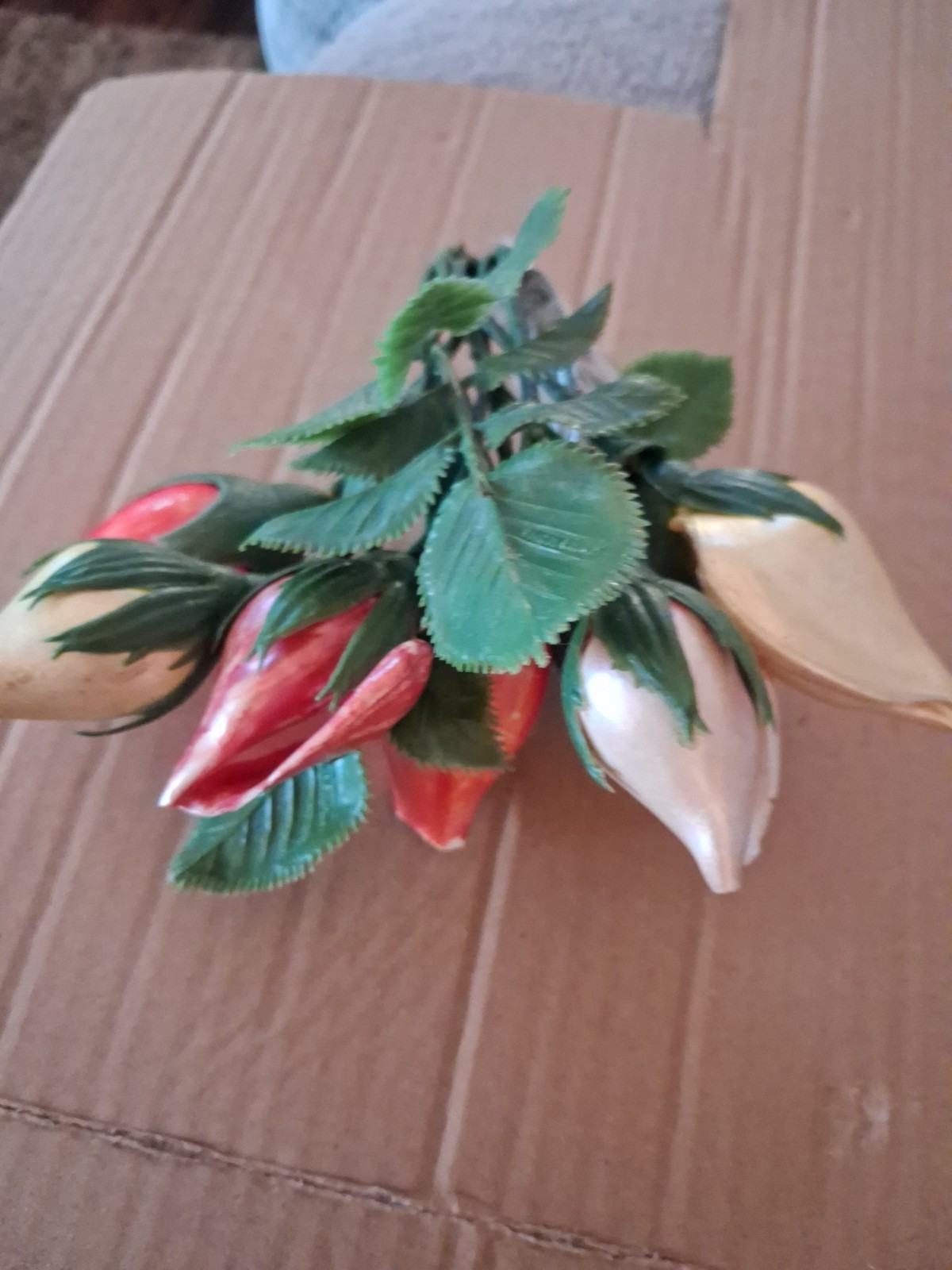 Handmade Hand Pained Stem Sea Shell Rose Buds Flowers Set of 7 Home Decor