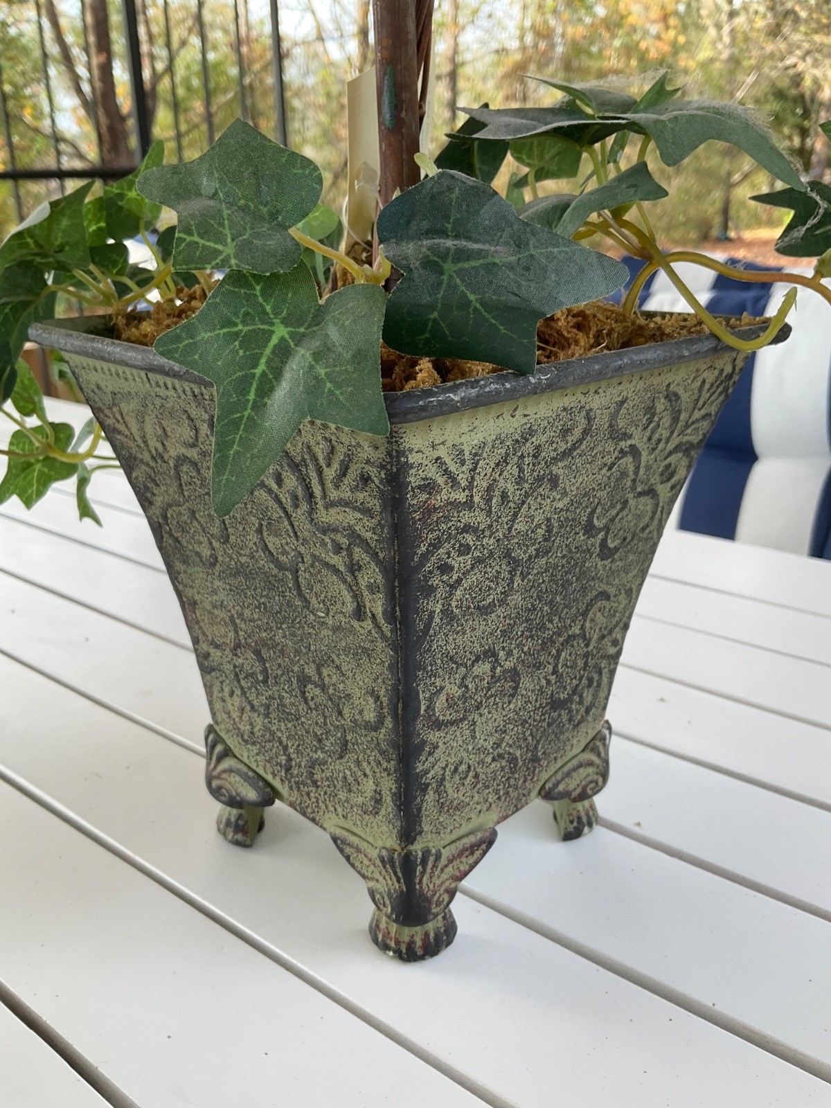 Set of 2 Artificial Plant Leaves Topiary Tree Ball Shaped Green Metal Pot 21”