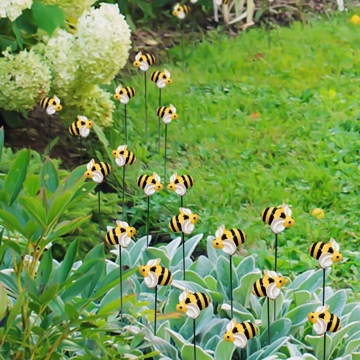 10pcs Bee Garden Stakes Metal Yard Art Floral Picks Outdoor Lawn Patio Decor