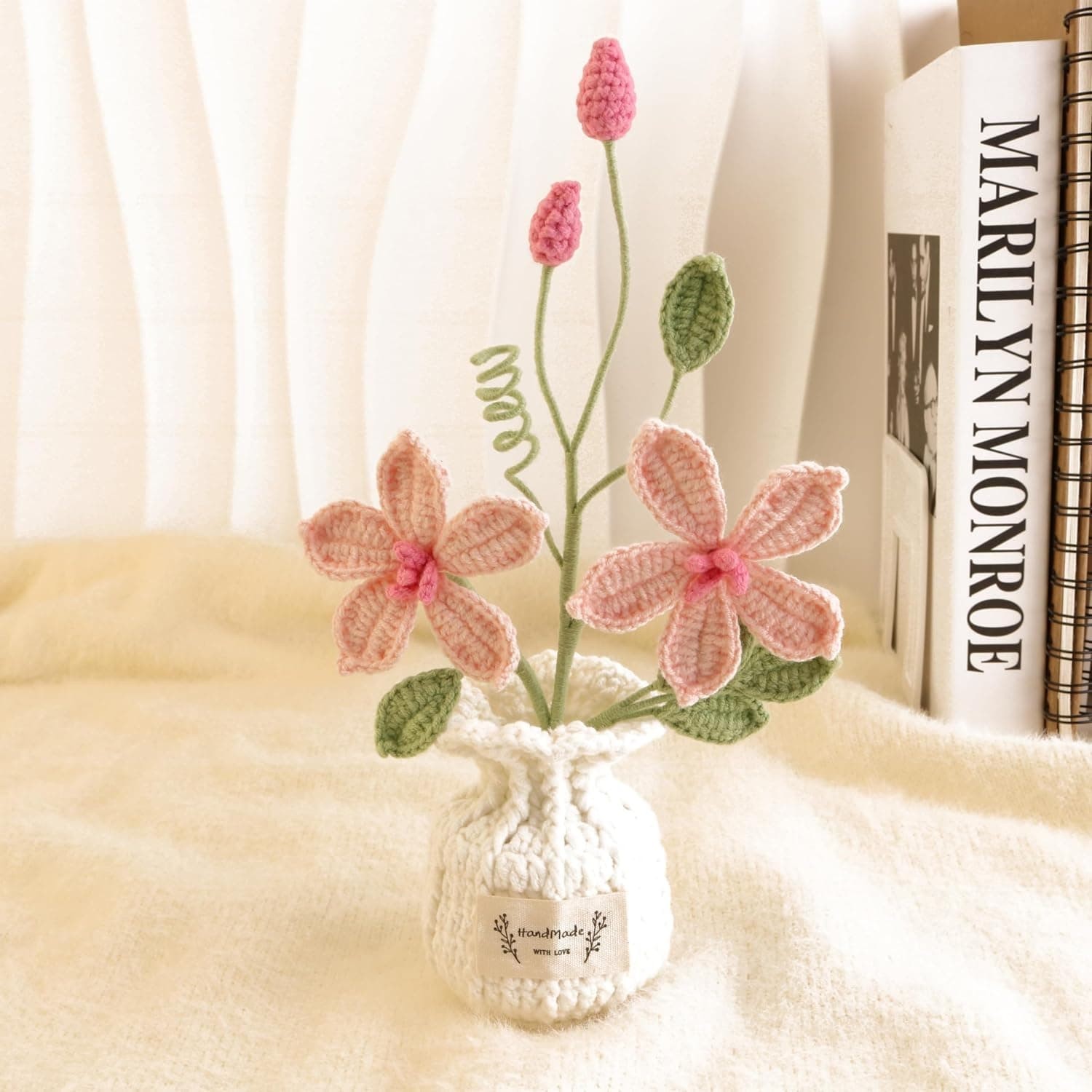 Hand-Woven Lotus Flowers Gifts for Family and Friends Home Office Ornaments