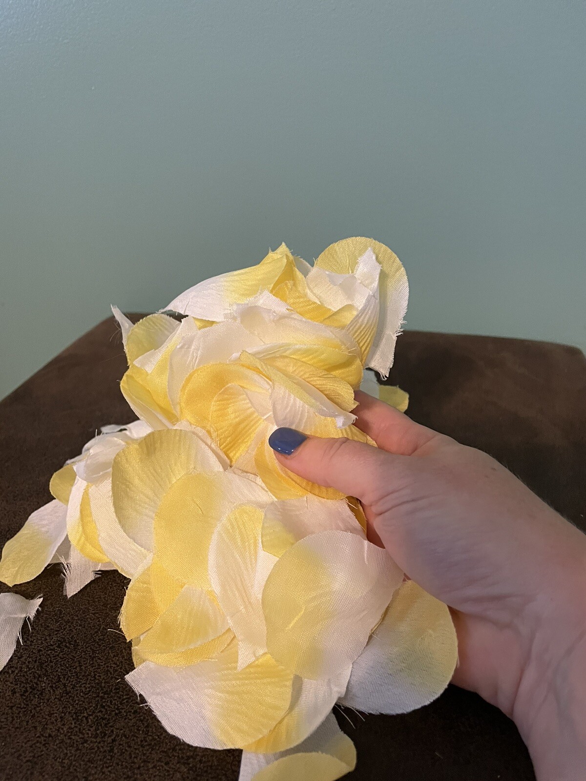 Silk Flower Petals for Wedding/Party/Nursery, Yellow & White