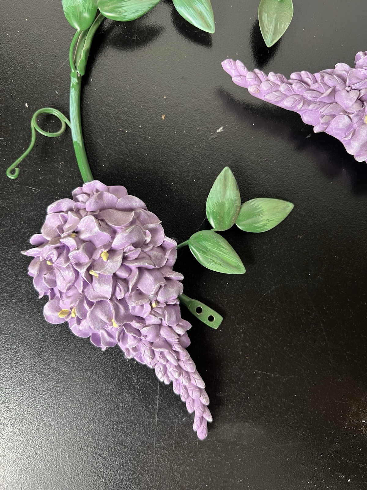 Vintage HOMCO Wisteria Metal Wall Art Purple Flowers Floral Vine Accent HomeCo