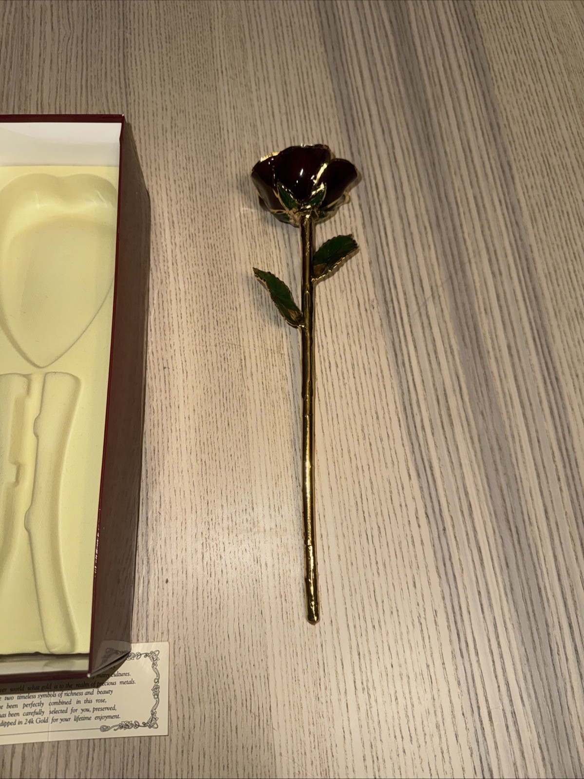 LIVING GOLD REAL ROSE DIPPED IN 24K YELLOW GOLD BOXED
