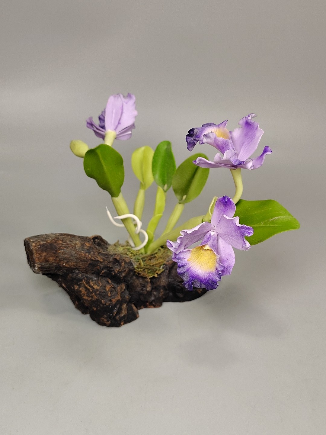 Artificial Realistic Flower Purple Iris Driftwood Moss Decor