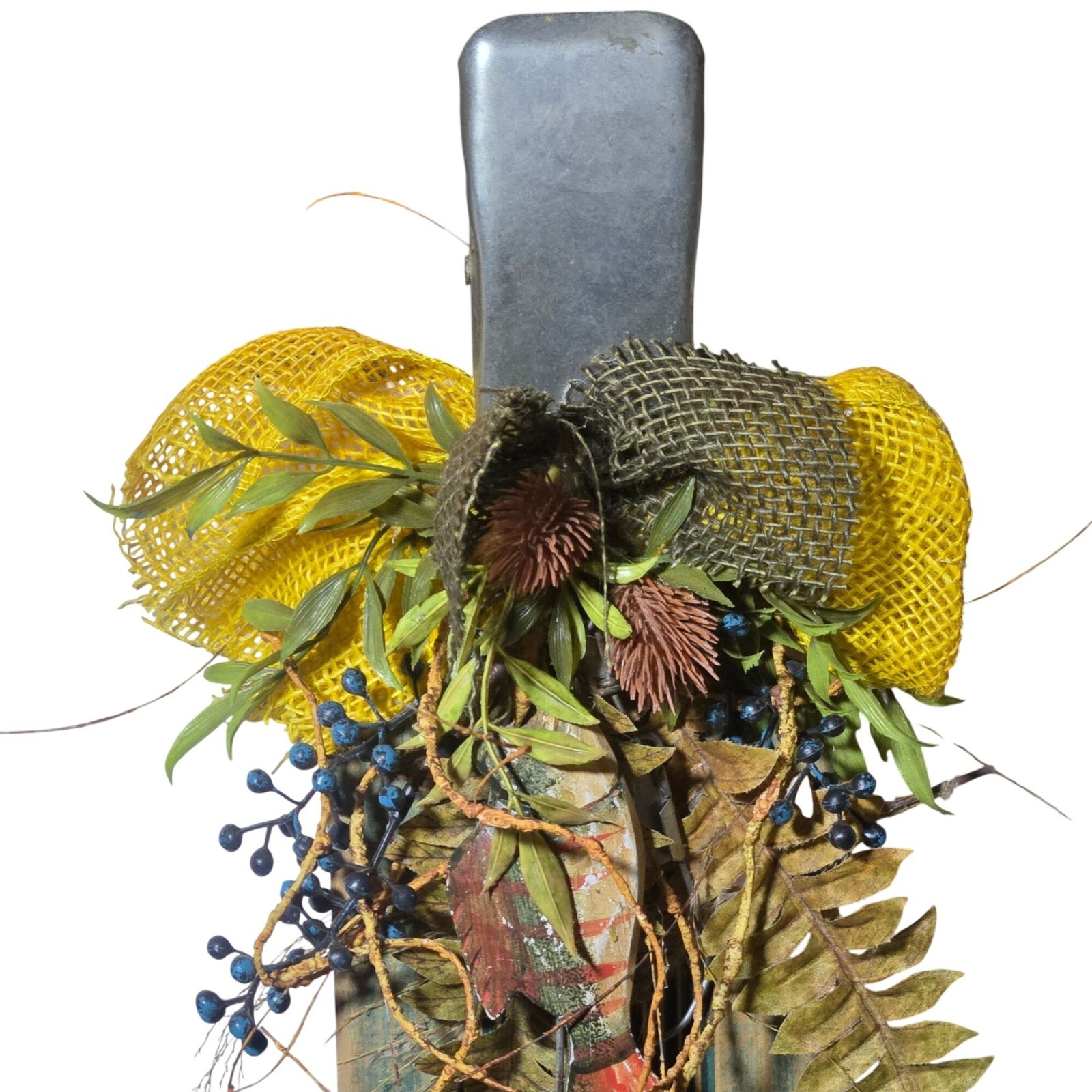Rustic Fish Cabin Floral Wall Decor Cozy Country Cottage Whimsical Flower Art