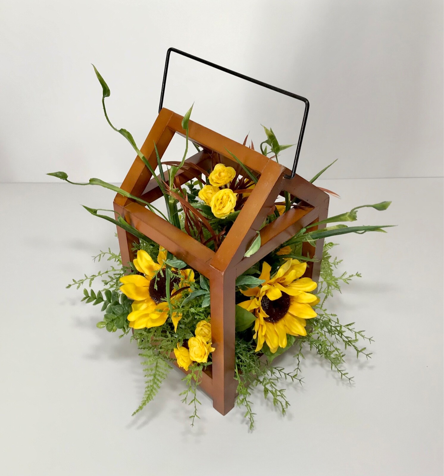 WOODEN FRAME LANTERN DECORATIVE SUNFLOWER FLORAL ARRANGEMENT CENTERPIECE GIFT