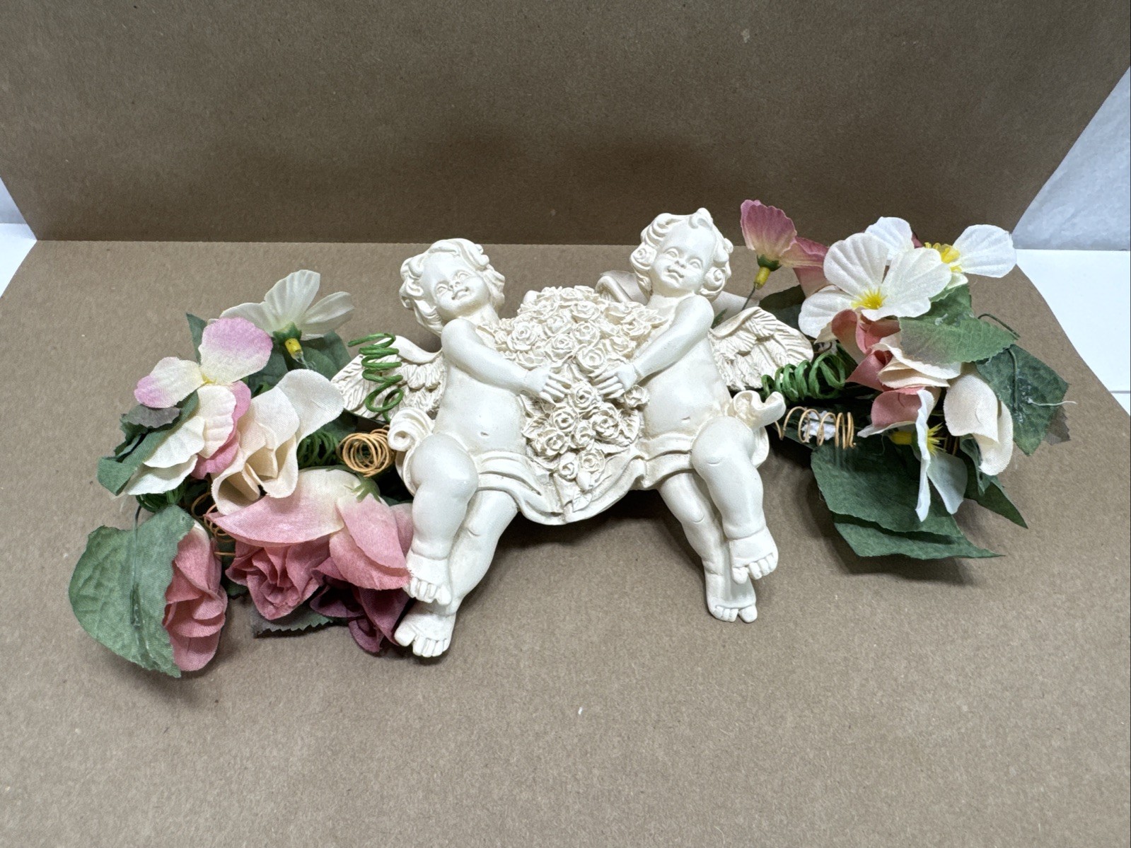Wall Cerbubs Bouquet of Roses Swag – From MSR Imports Inc. Made in China