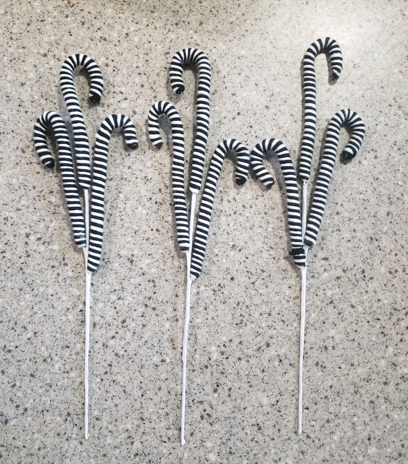 Elegant Flexible Black & White Floral Picks