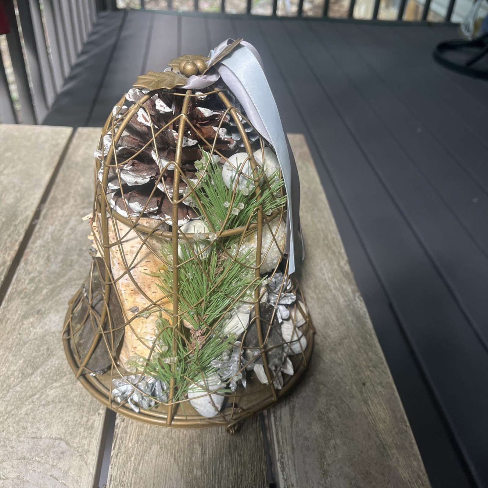 Bell Cage Filled Pinecones, Dried Fruit, Twin Balls, Flowers Shells fragrance