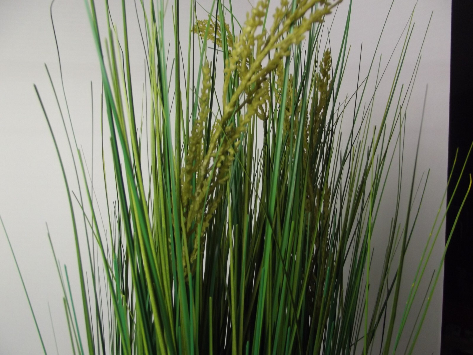 Disneyland Tiki Room Ornamental Grass Artificial Silk Fake Flowers Props