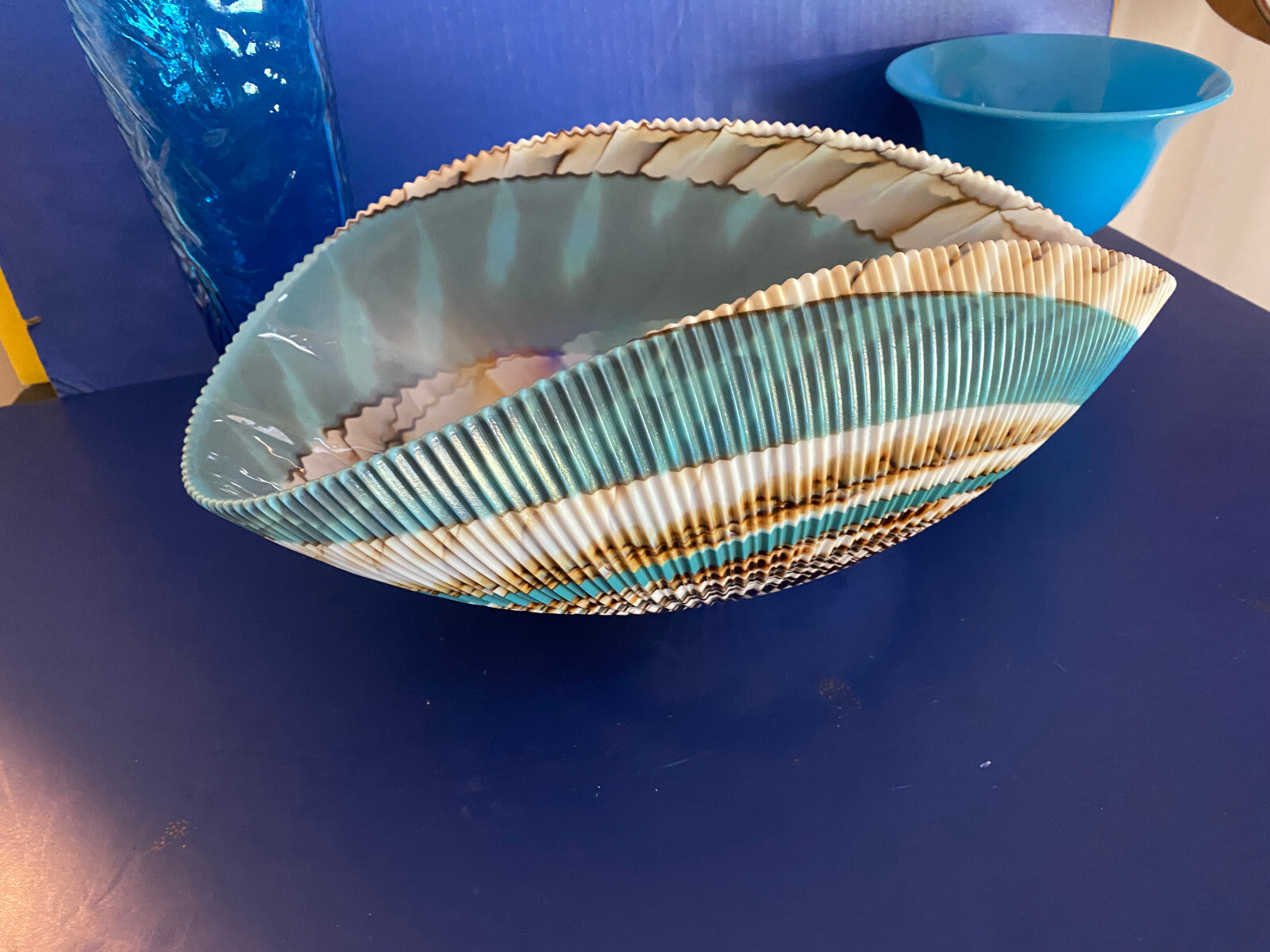 Native Trails Murand Glass Vessel Shell Large 16″ Long And 7 1/2″ Wide 7″ Tall