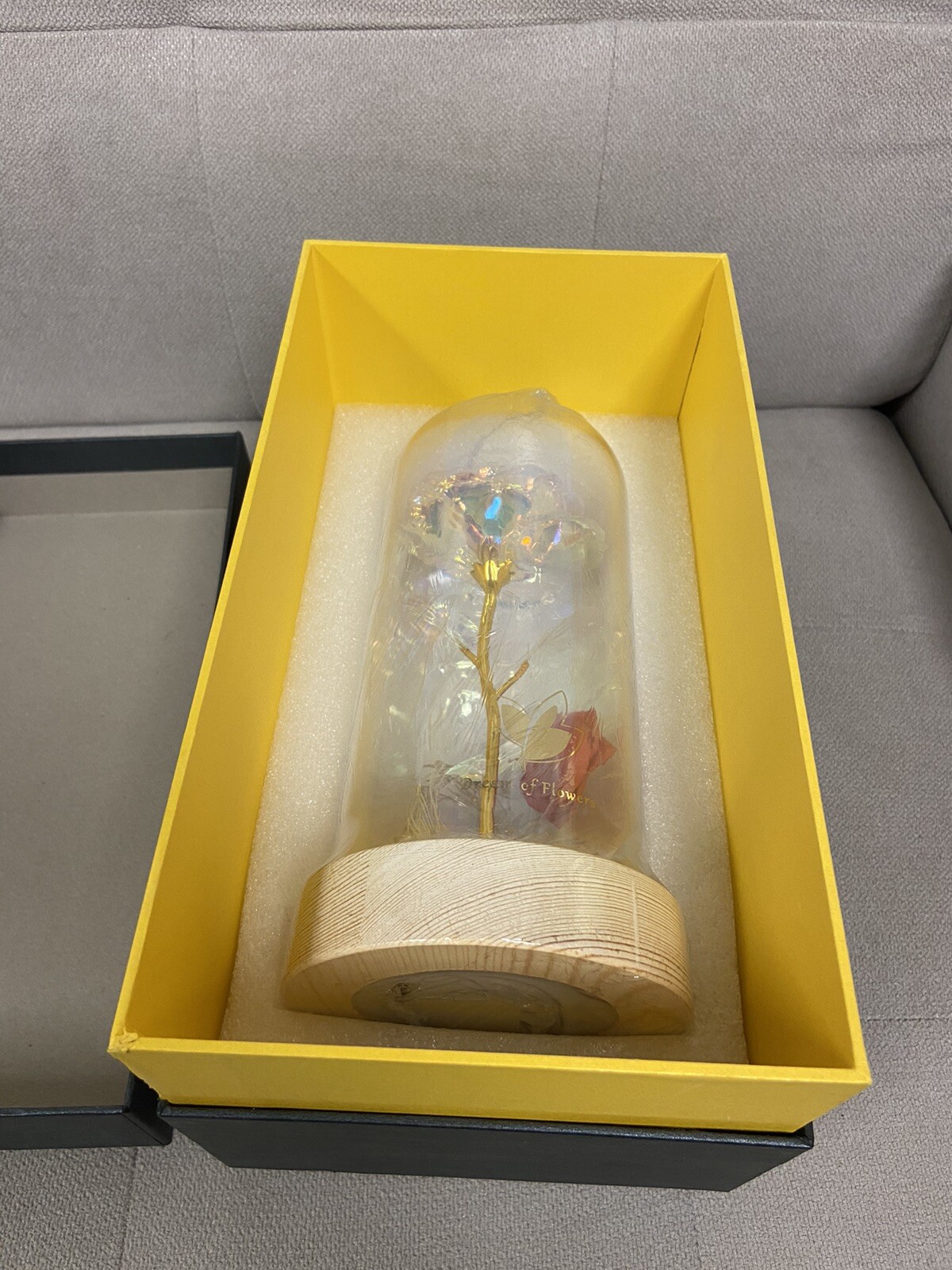 DREAM OF FLOWERS Gold Artificial Rose LED in Box LOVE Valentine