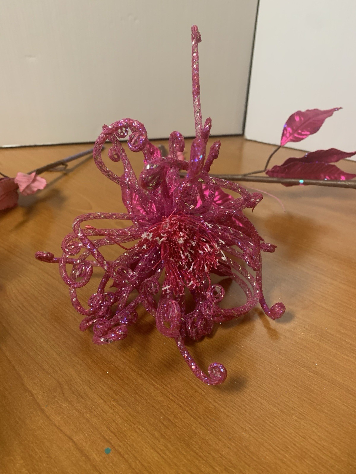 Lot Of 3 Glittery Hot Pink Floral Spider Flowers Pretty And Bendable 13”x6”