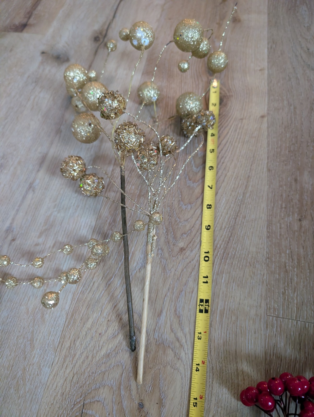 12Pcs Artificial Holly Berries Pinecones Gold Trim Rattan Star