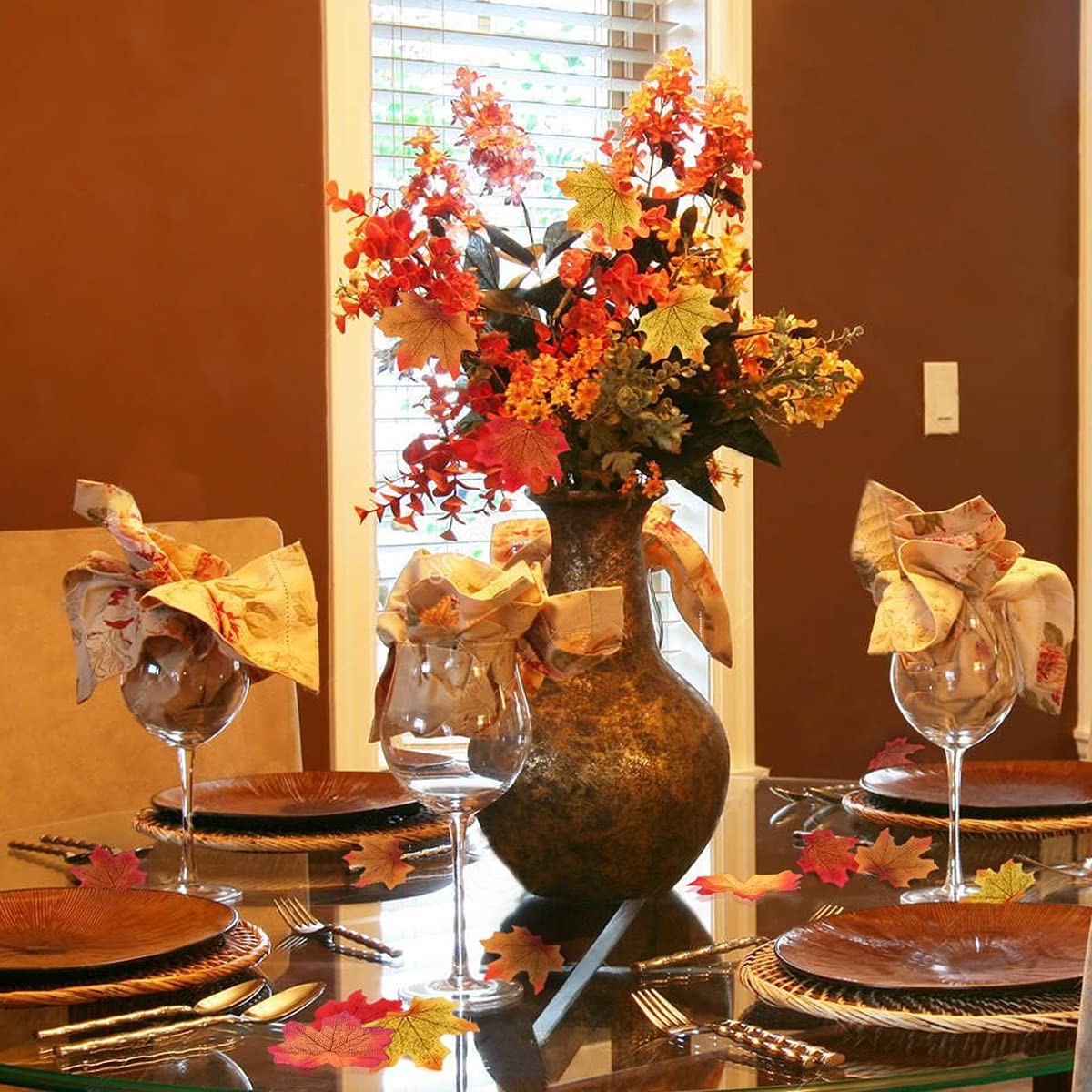 300 PCS Faux Artificial Maple Leaves Decoration Autumn Thanksgiving Decor