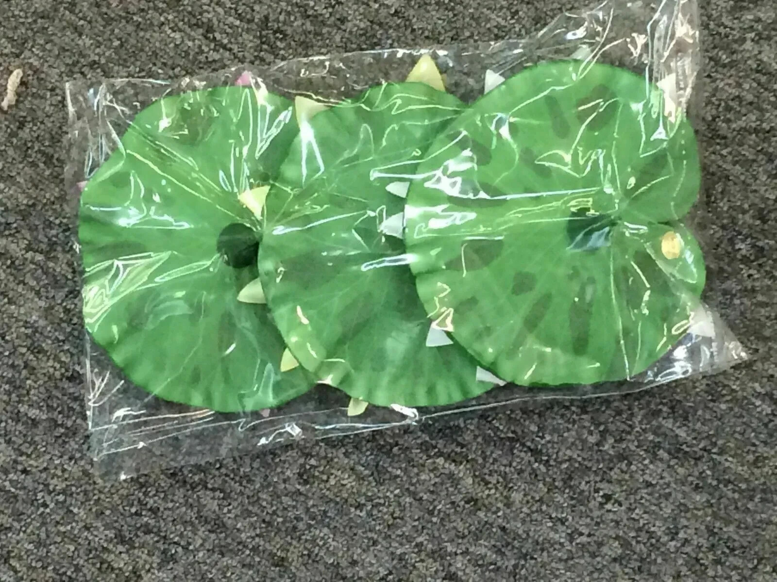 3 FLOATING ARTIFICIAL BLOOMING WATER LILY FLOWERS FOR POND 6 inches