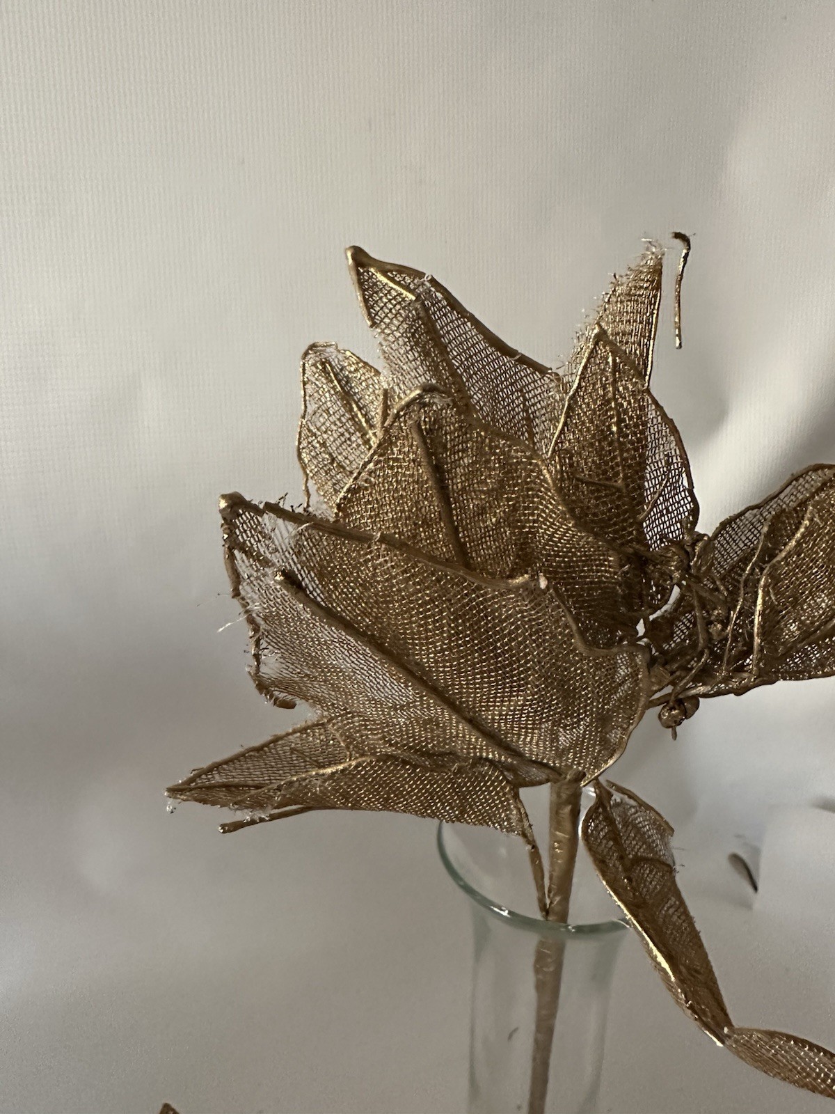 Lot Of 16 Gold Glittery Wire Mesh 12” Stem Poinsettias Decoration Vintage ￼
