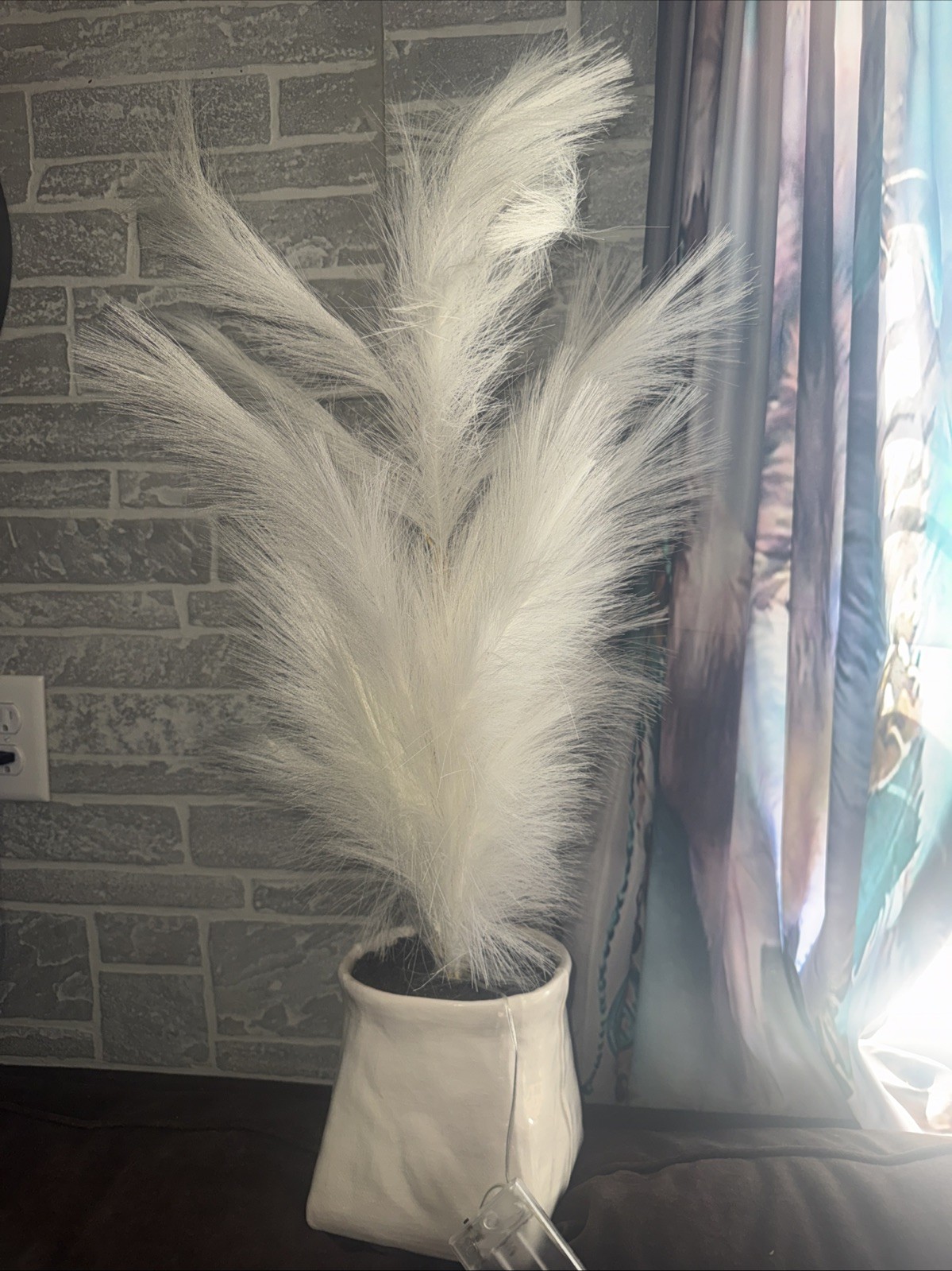 27″ White Faux Pampas Grass Decor , takes 3 AA Batteries Not Included