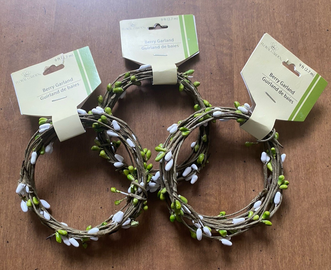 3 Rolls Floral Garden Berry Single Strand GREEN & WHITE Garland 9ft – Total 27ft