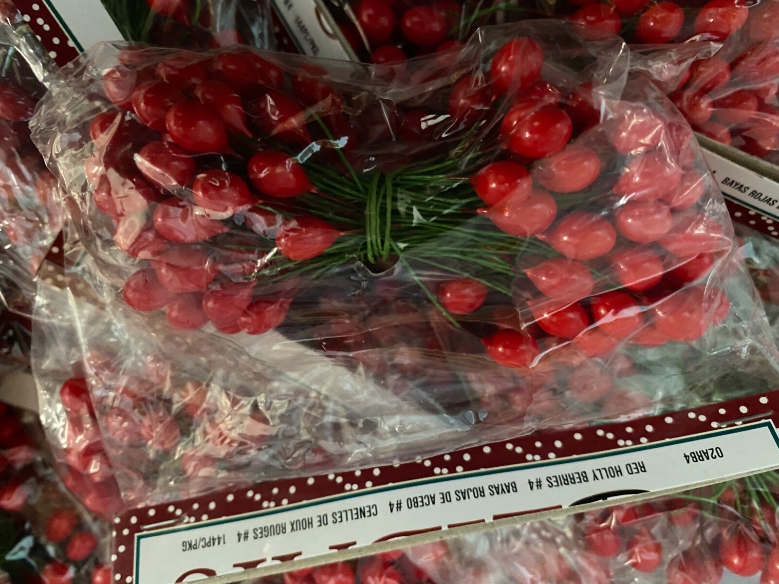 BULK 20 PACKS!! Christmas Red Berry Pick Holly Berries Wreath Craft 