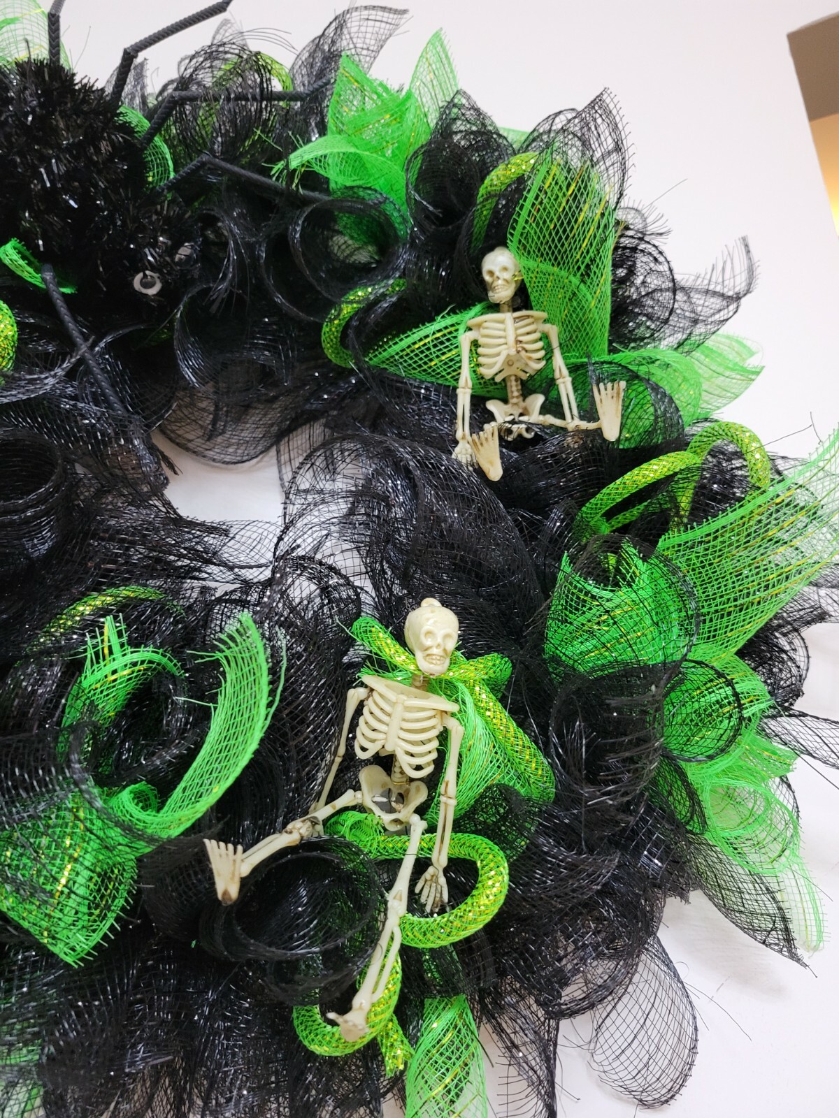 Halloween Deco Mesh Front Door Wreath Wall Decoration 18″ black green skeleton