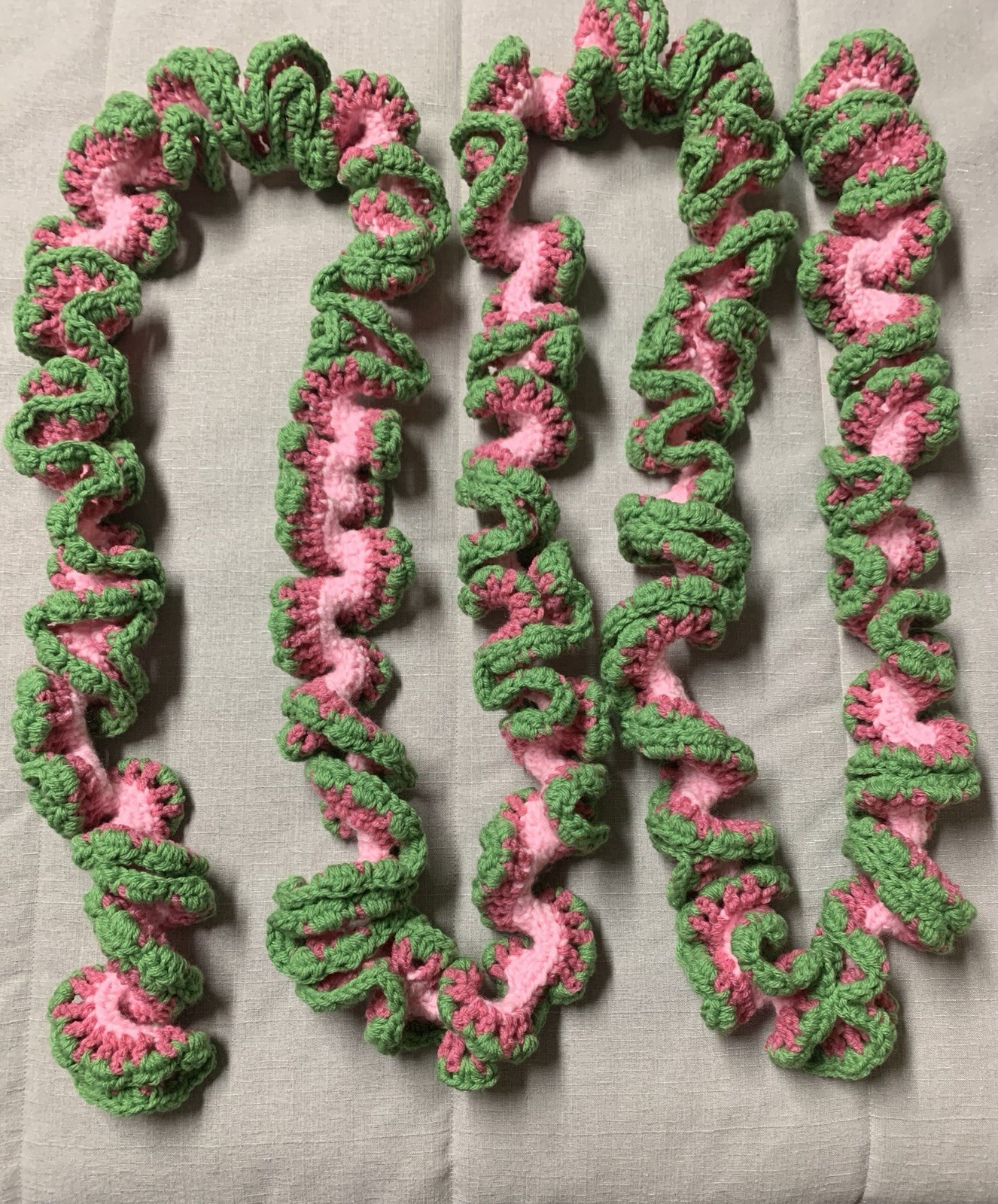 Garland Spiral Ruffle New Pink and Raspberry Pink With Green Leaves Thick