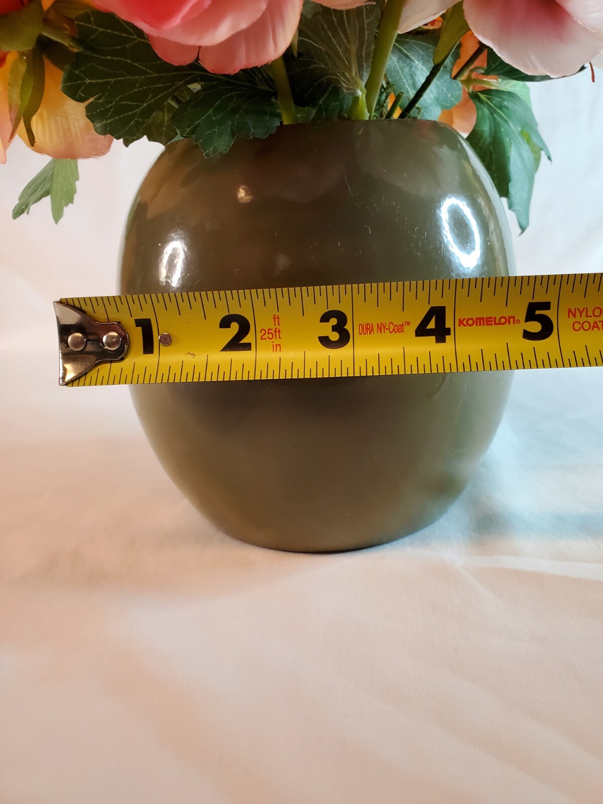 Pier 1 Imports Ranunculus Flower Bouquet Arrangement in Ceramic Pot