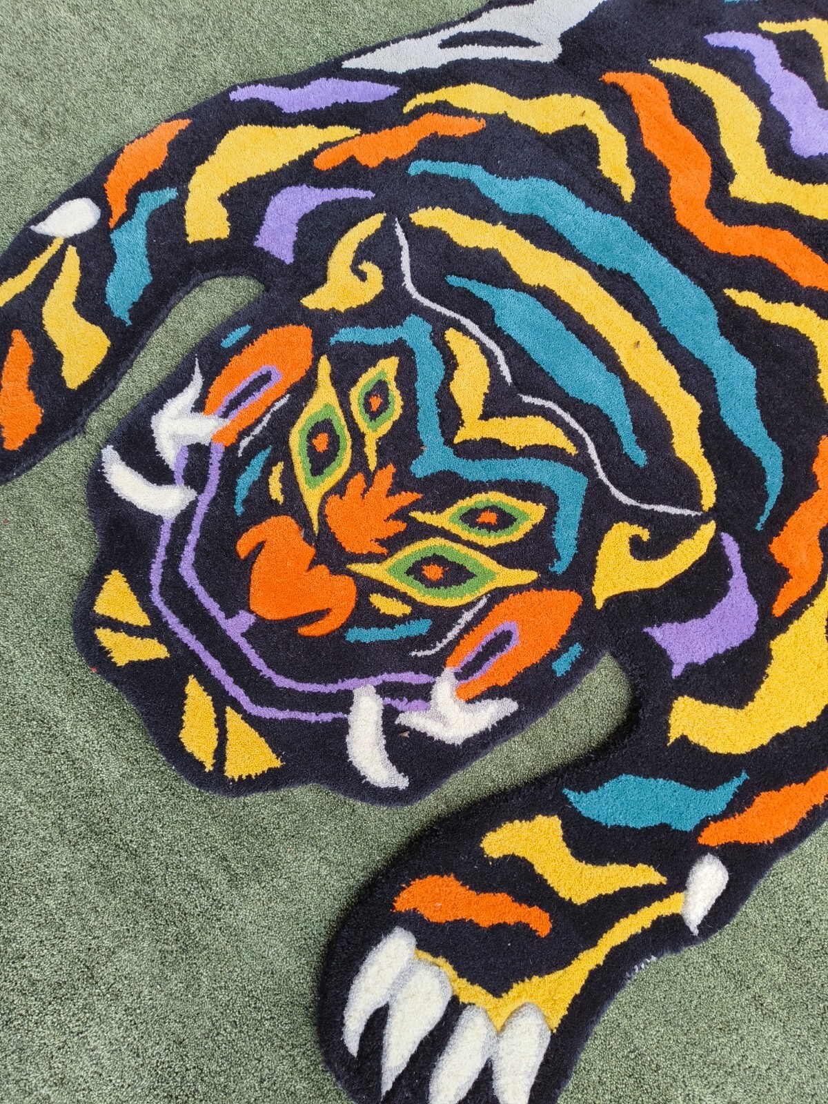 Tibetan Tiger Rugs 3×5 Feet Handmade 100% Woolen Hand Tufted For Home Decoration