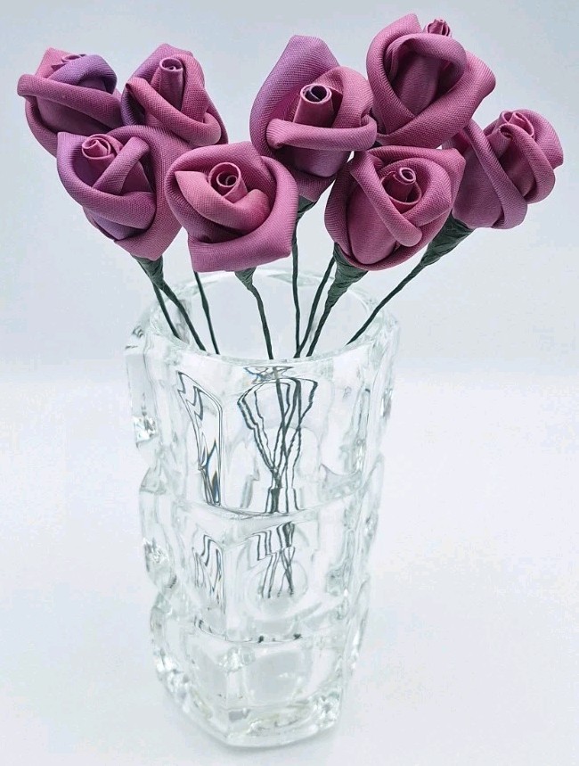 VTG Handmade Satin Ribbon Rose Bud Flower Bouquet Flexible Wire Stem Purple 8Pcs