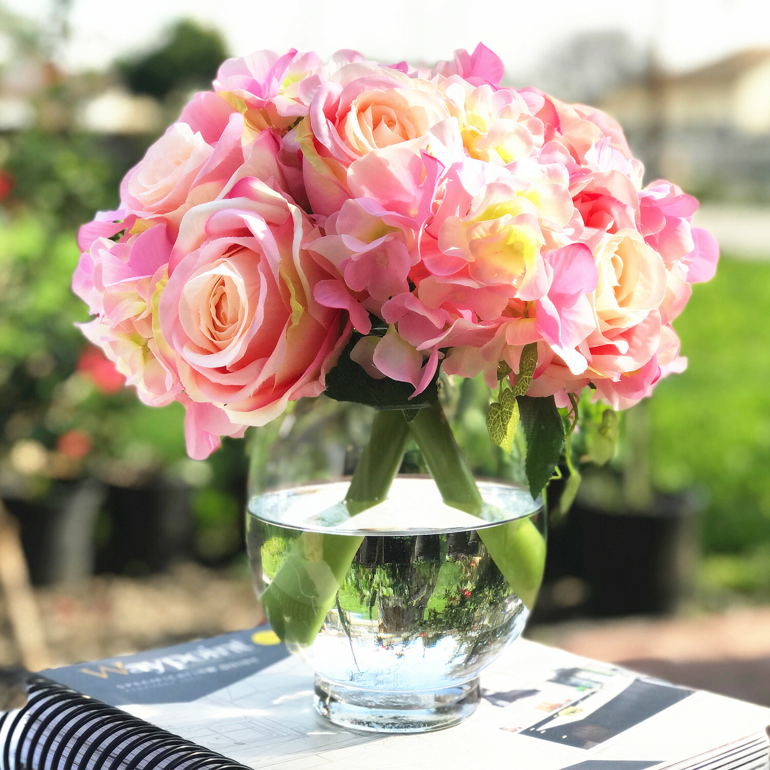 Artificial Rose and Hydrangea Flower Arrangement Glass Vase Acrylic Water Decor