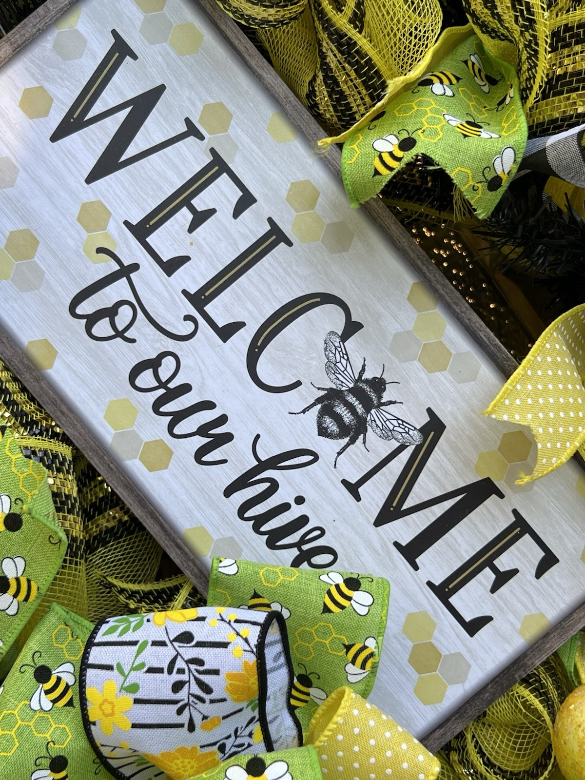 Wreath| Welcome Front Door Wreath| Home decor | Spring Summer Wreath | Gnome Bee