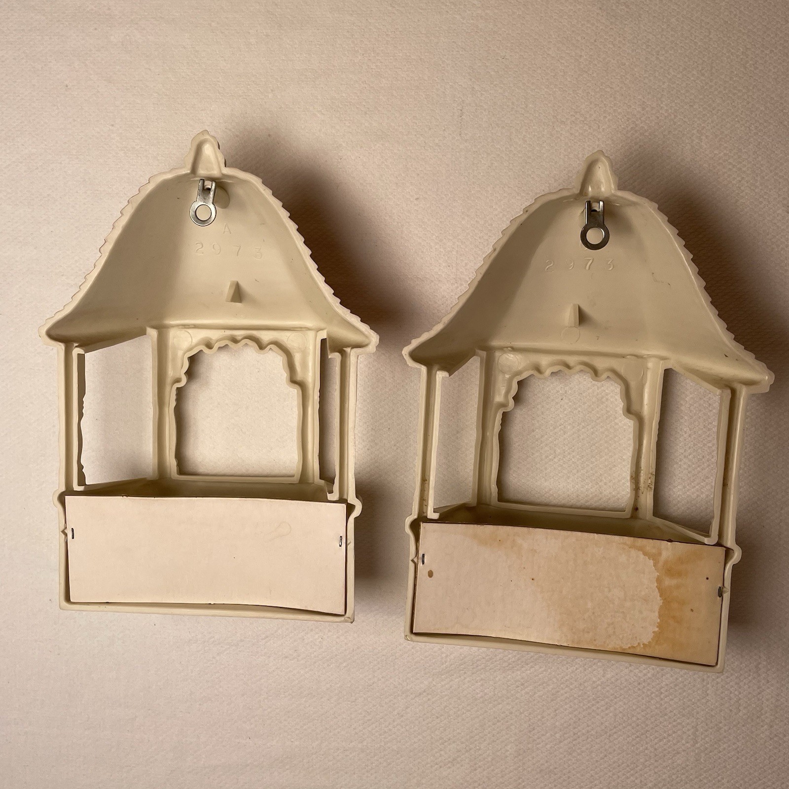 Retro Gazebo Wall Pockets Pair Vintage Cream Pink Plastic 70s Cottagecore Decor