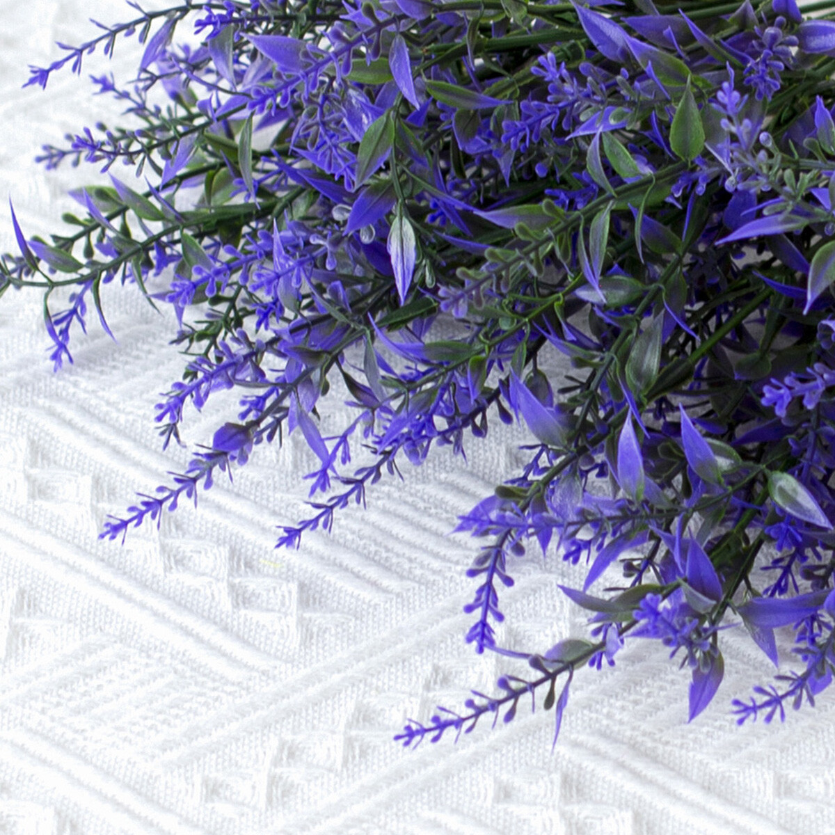 8Pcs Artificial Lavender Flowers UV Resistant Fake Plants Outdoor Garden Decor
