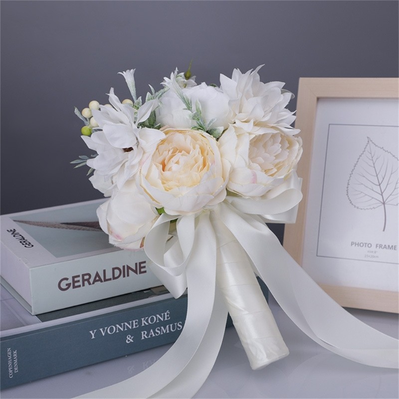 White Silk Flowers Ornament Handheld Flowers Wedding Valentine Day Party Decor